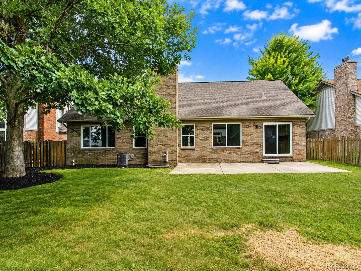 19108 Red Oak Lane
