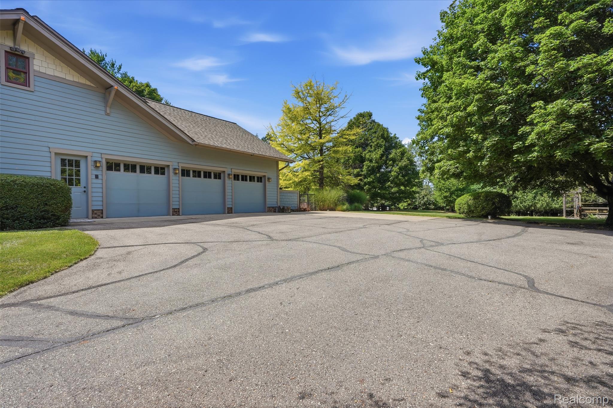 8861 Pleasantview