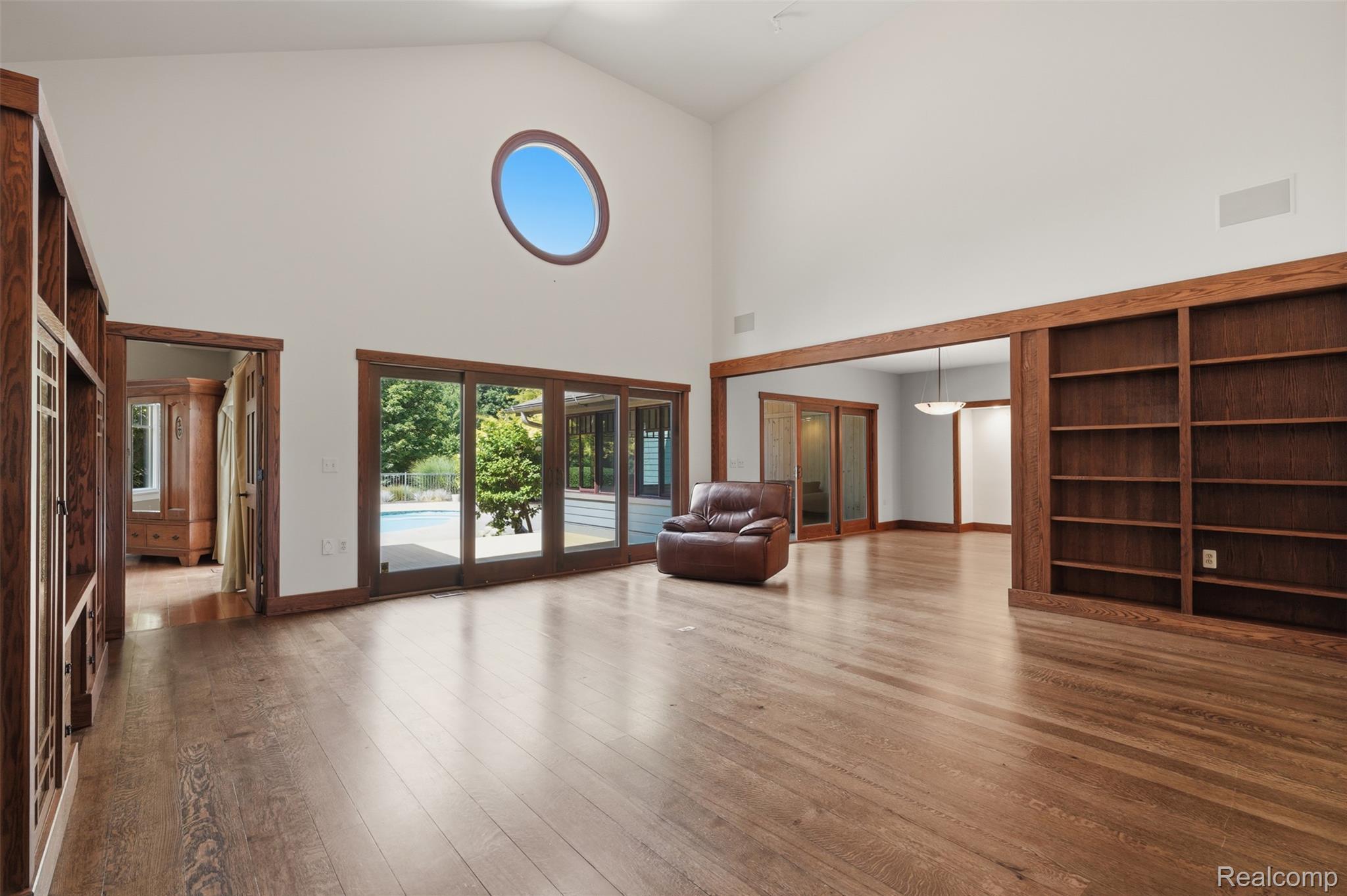 8861 Pleasantview