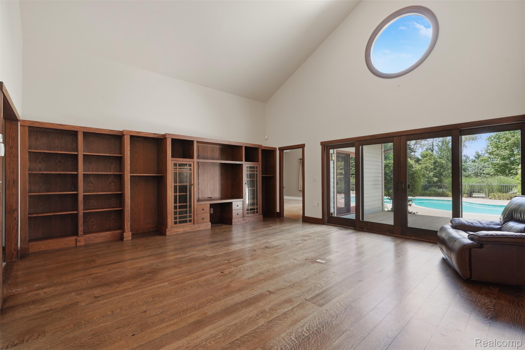 8861 Pleasantview