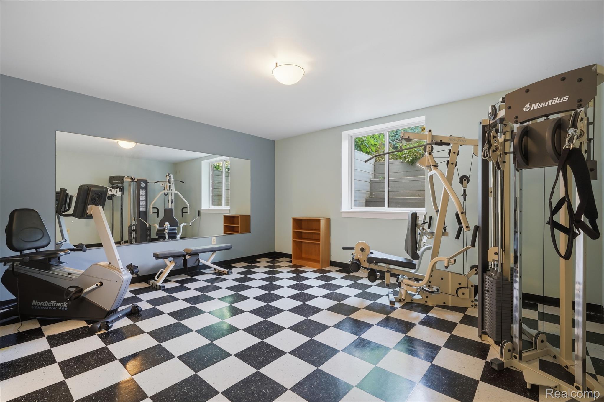 8861 Pleasantview