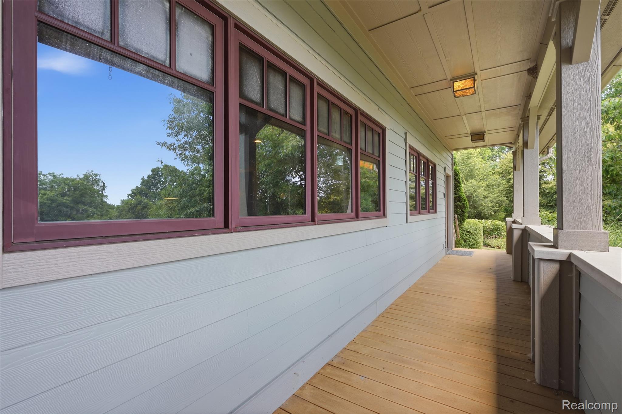8861 Pleasantview
