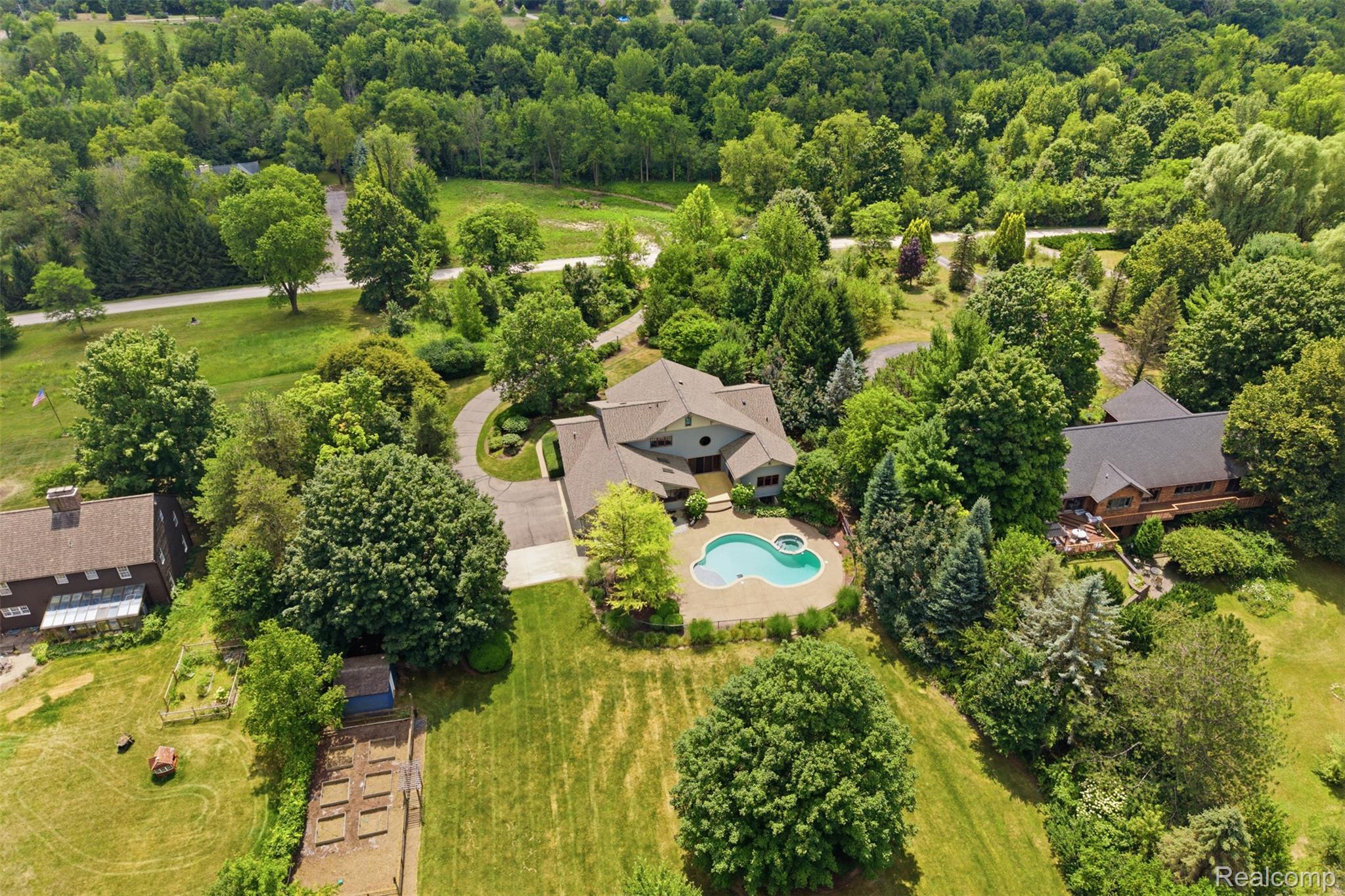 8861 Pleasantview