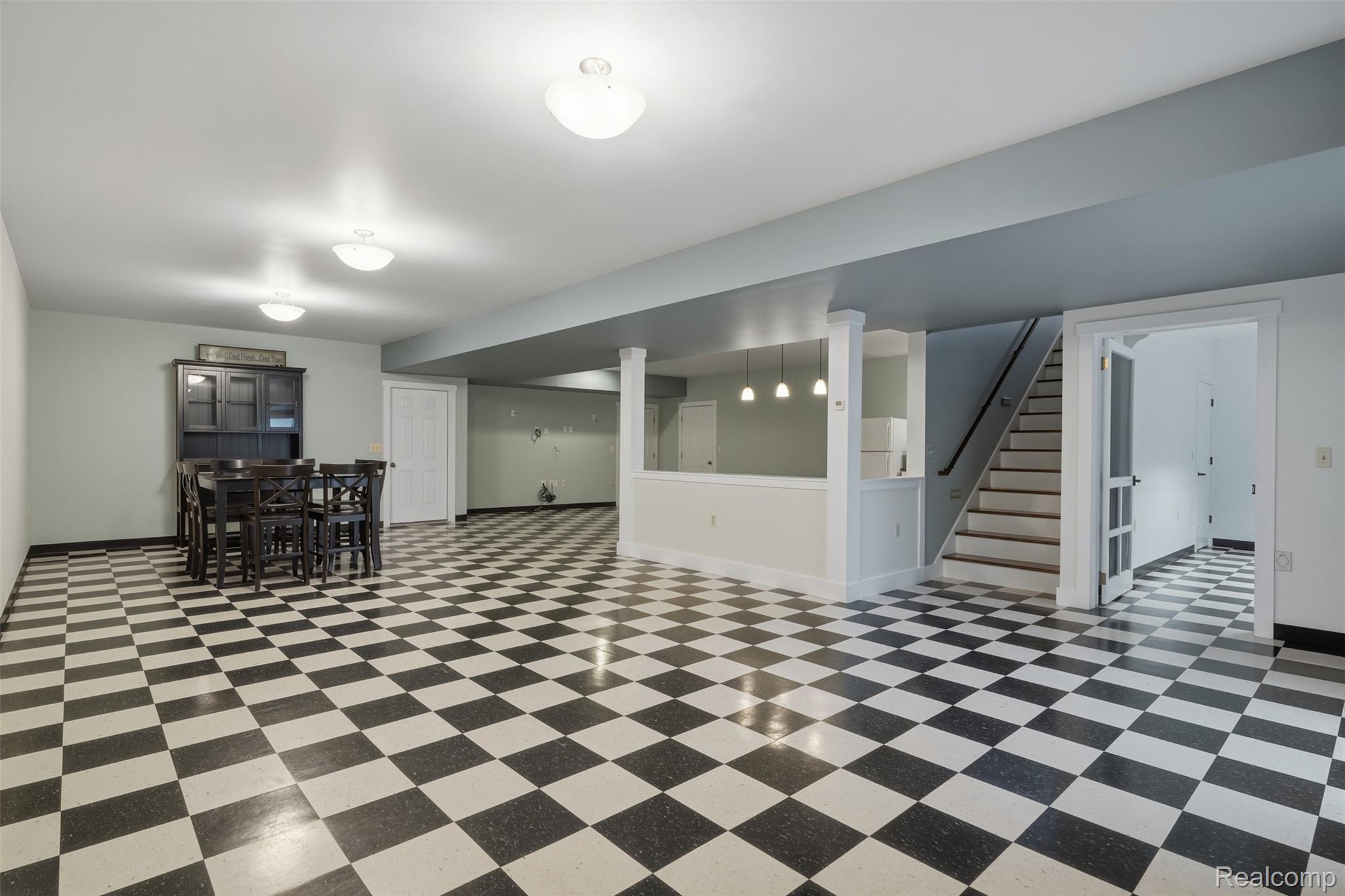 8861 Pleasantview