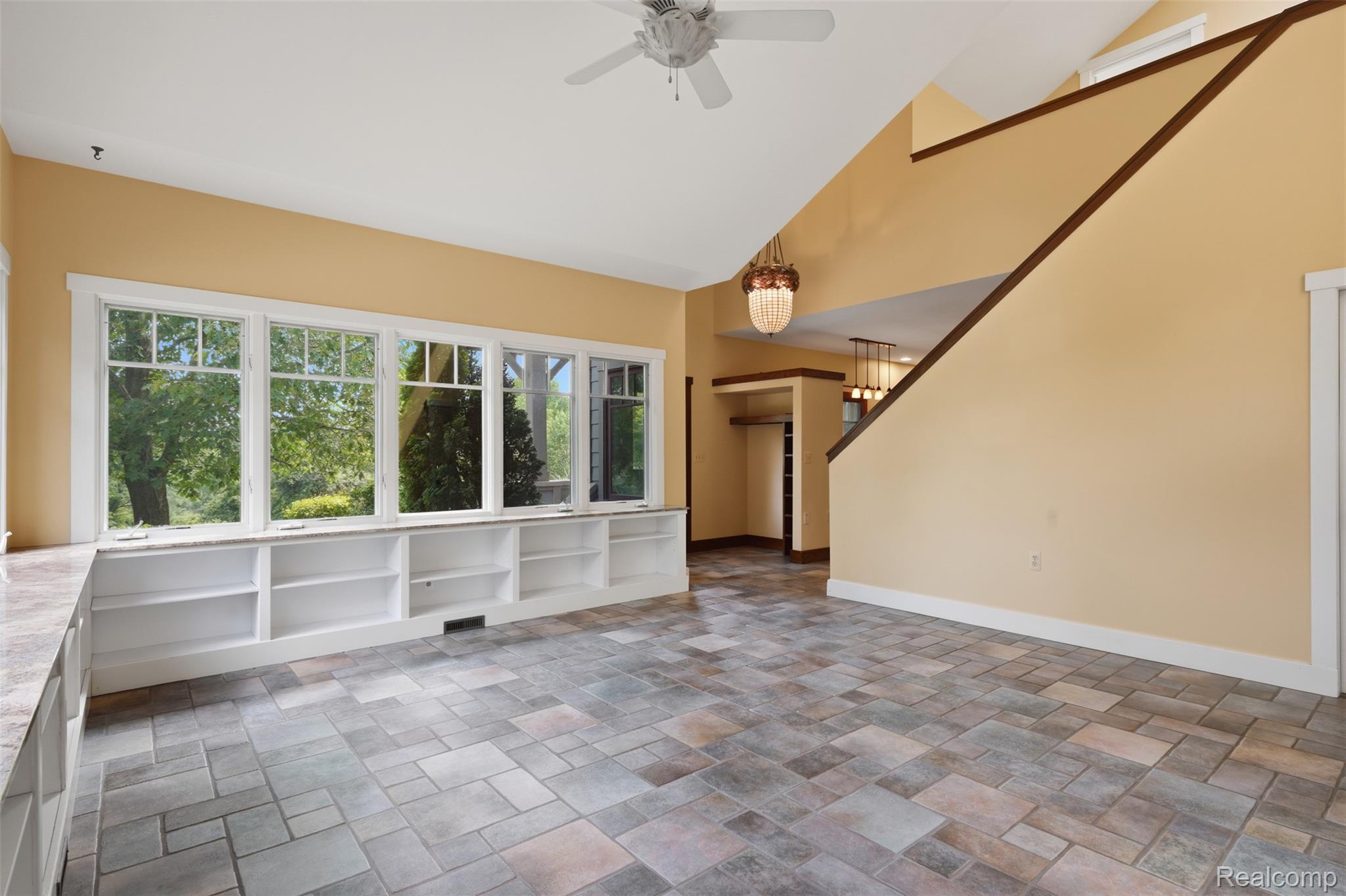 8861 Pleasantview