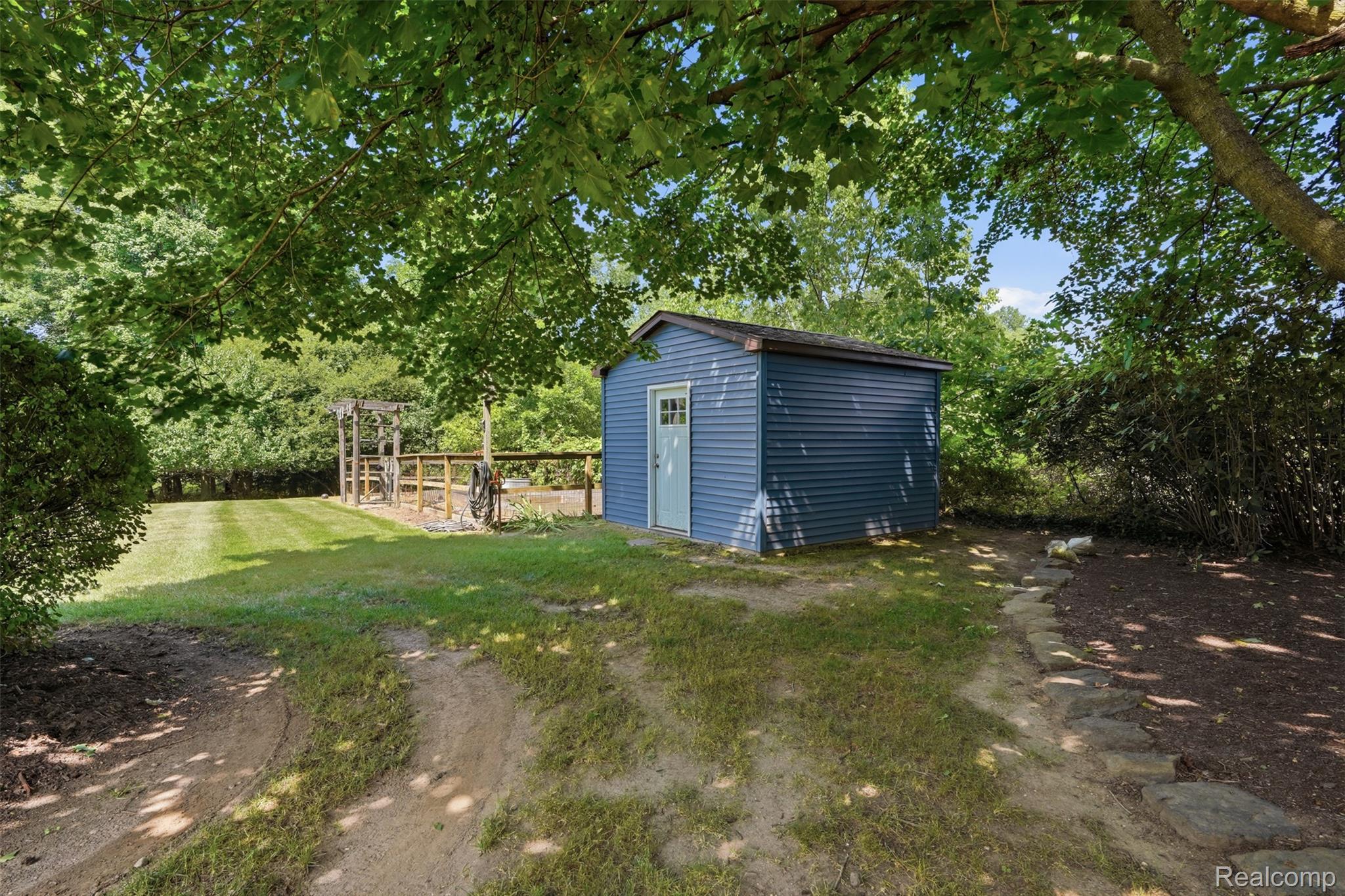 8861 Pleasantview