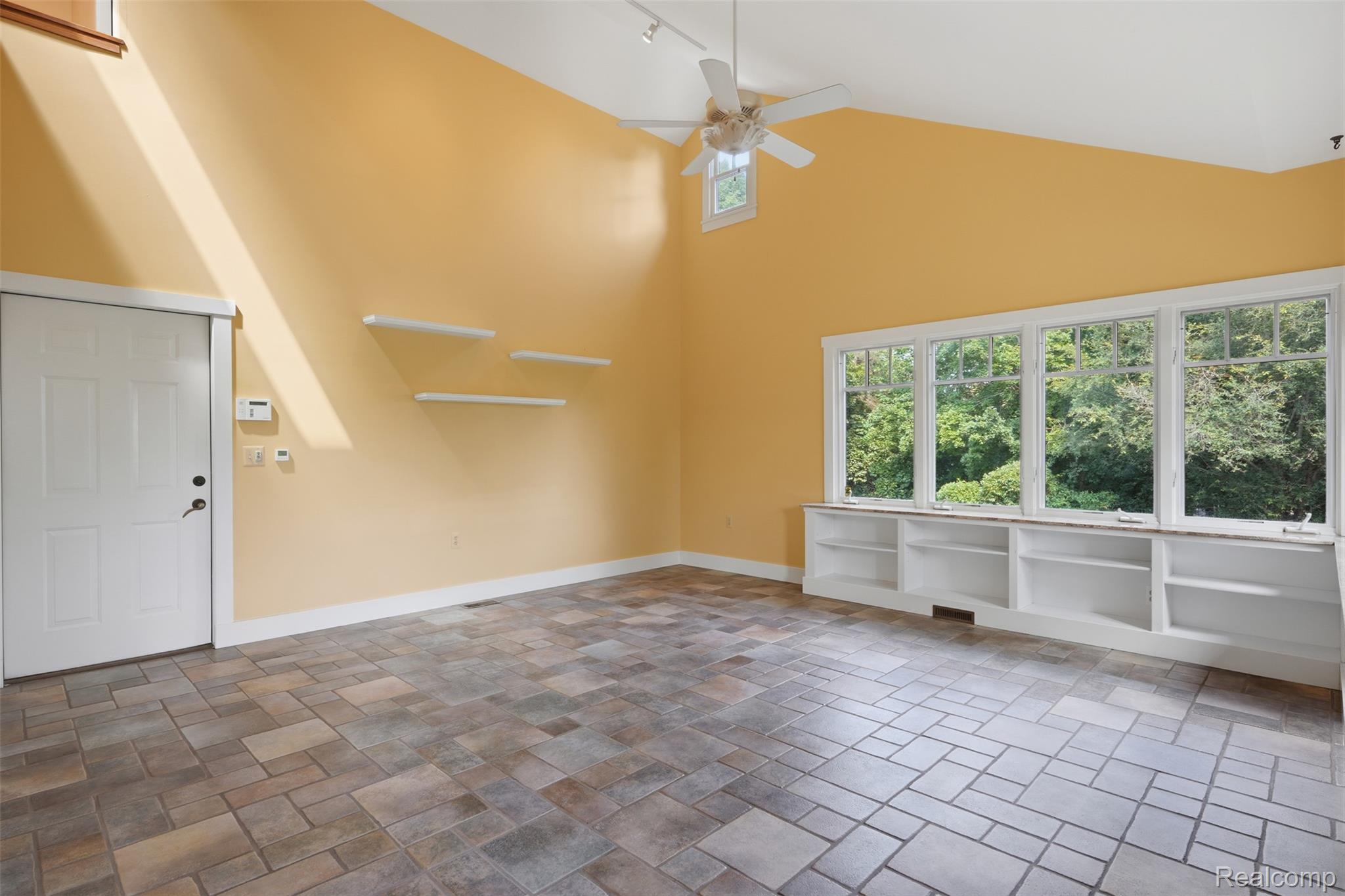 8861 Pleasantview