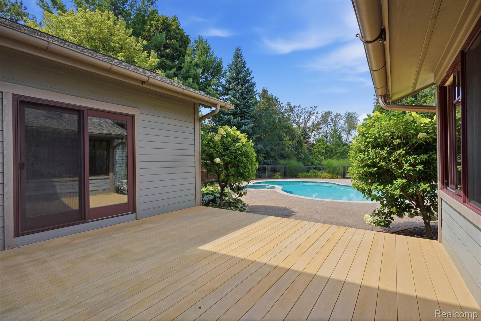 8861 Pleasantview