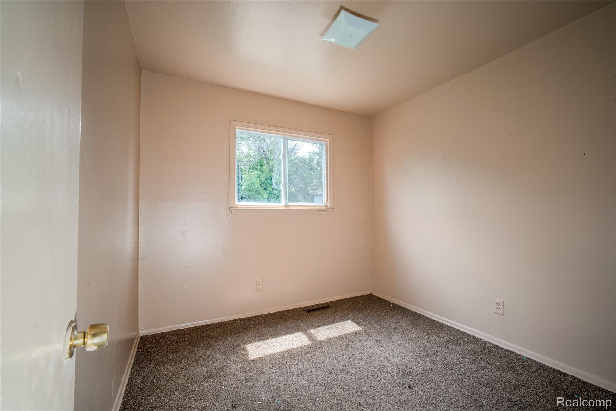 2045 Flamingo Drive