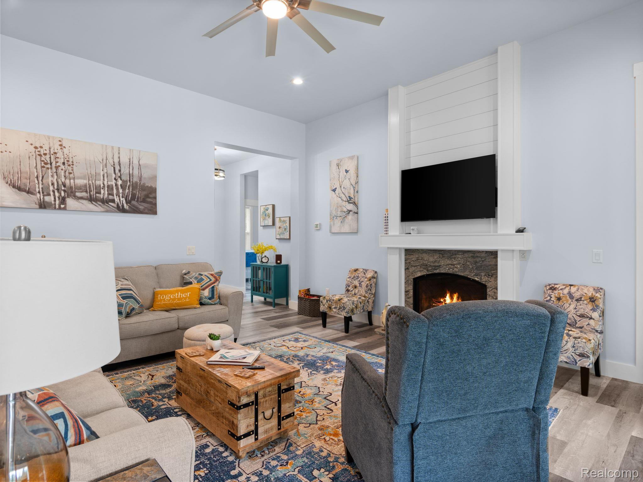 4082 County Road 612 NE