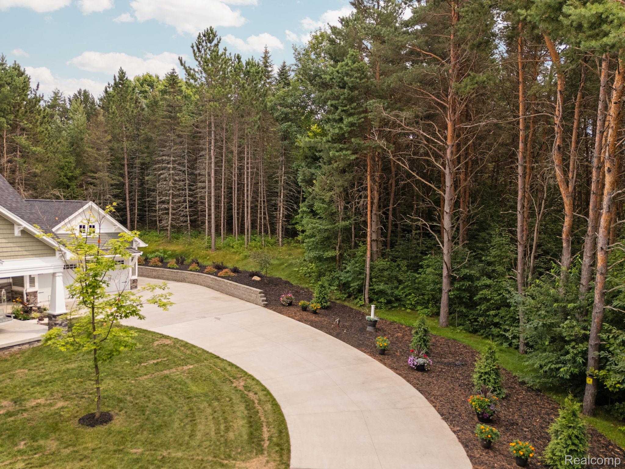 4082 County Road 612 NE