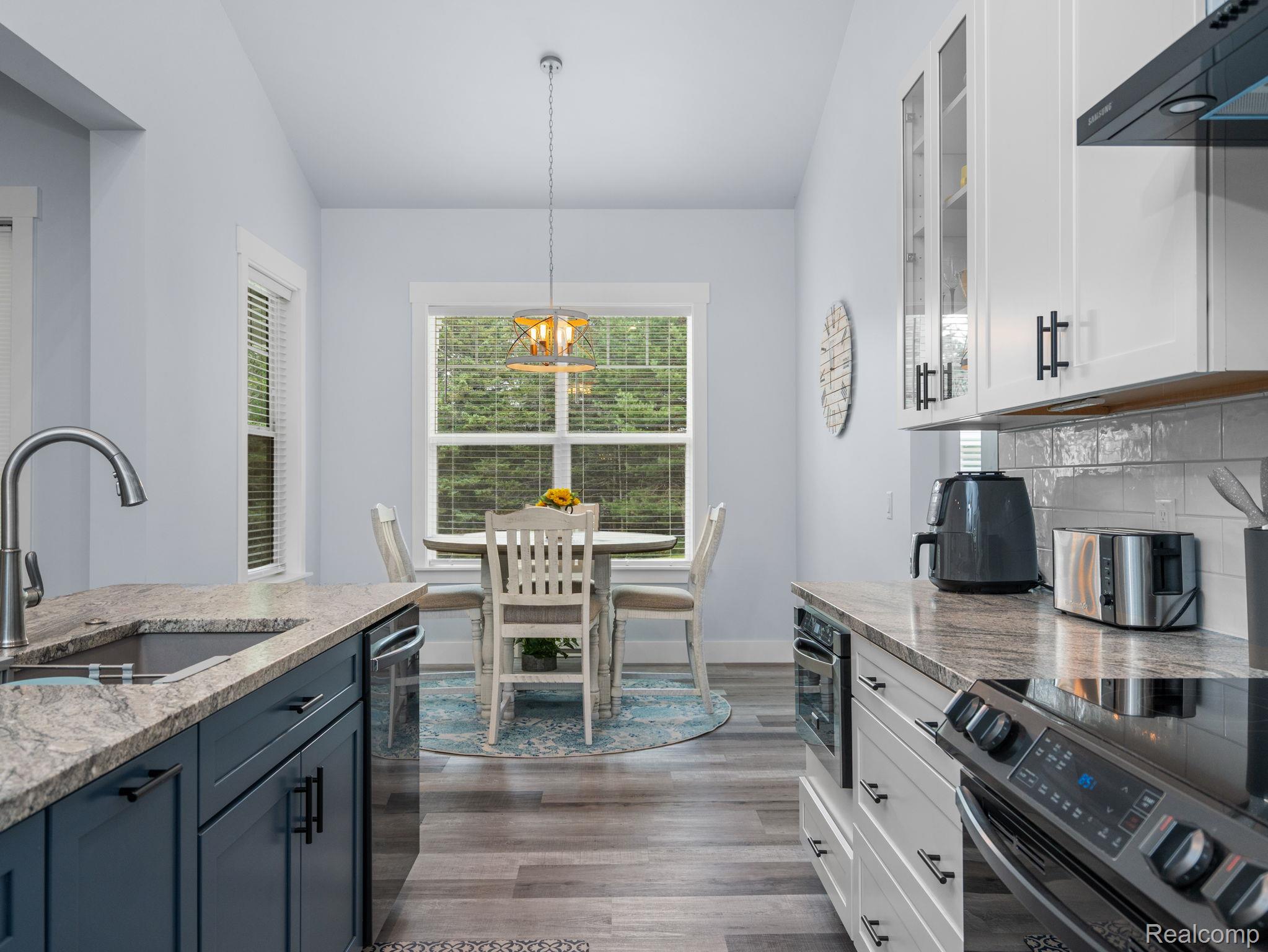 4082 County Road 612 NE