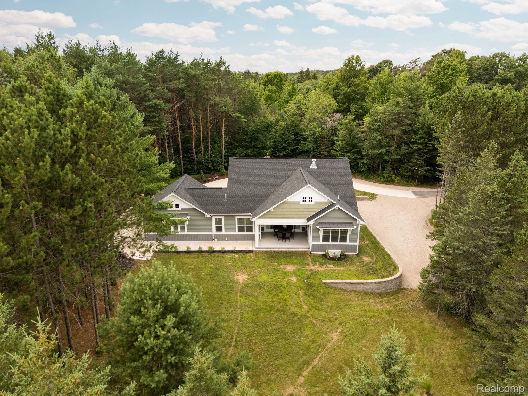 4082 County Road 612 NE
