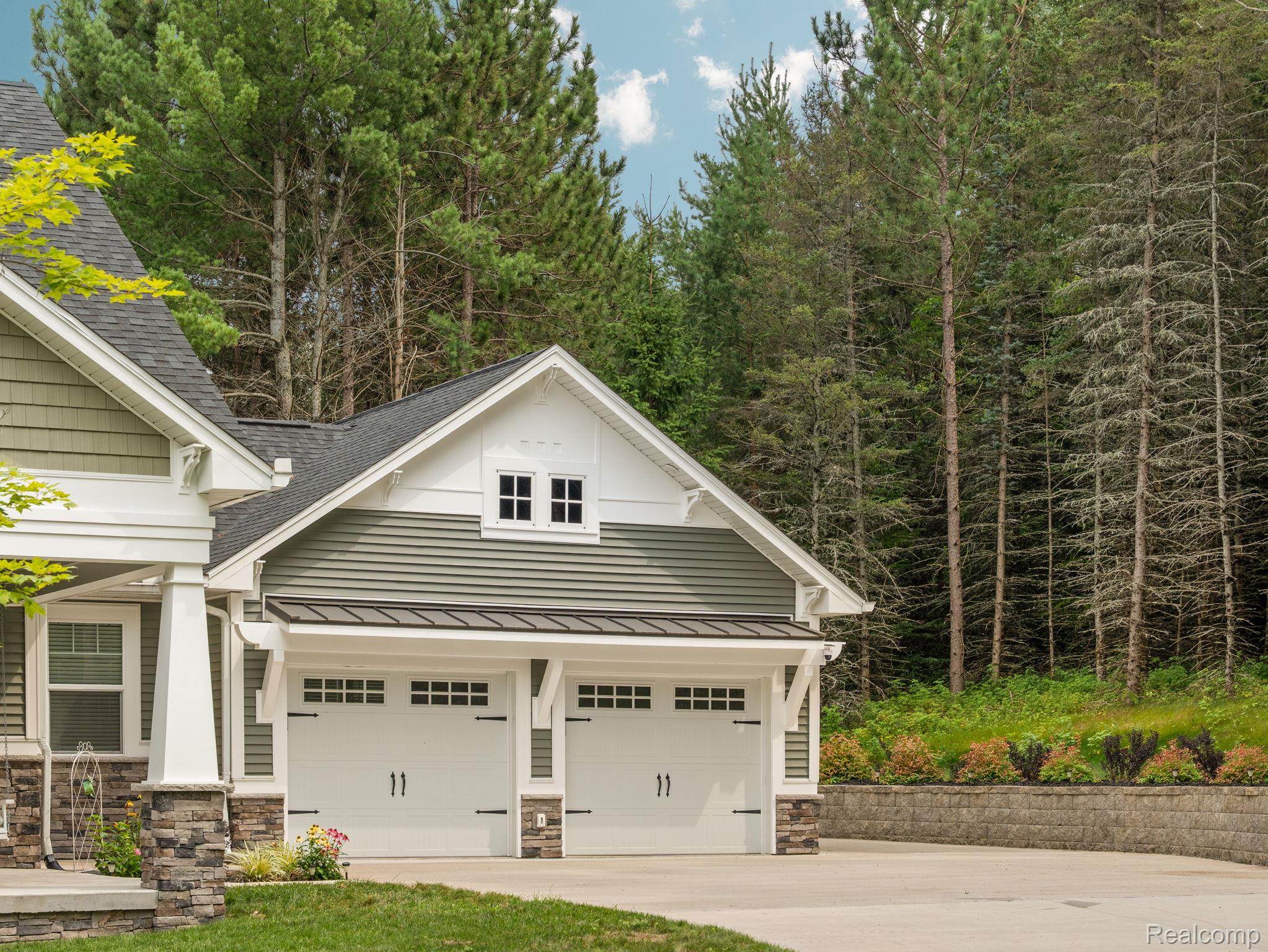 4082 County Road 612 NE