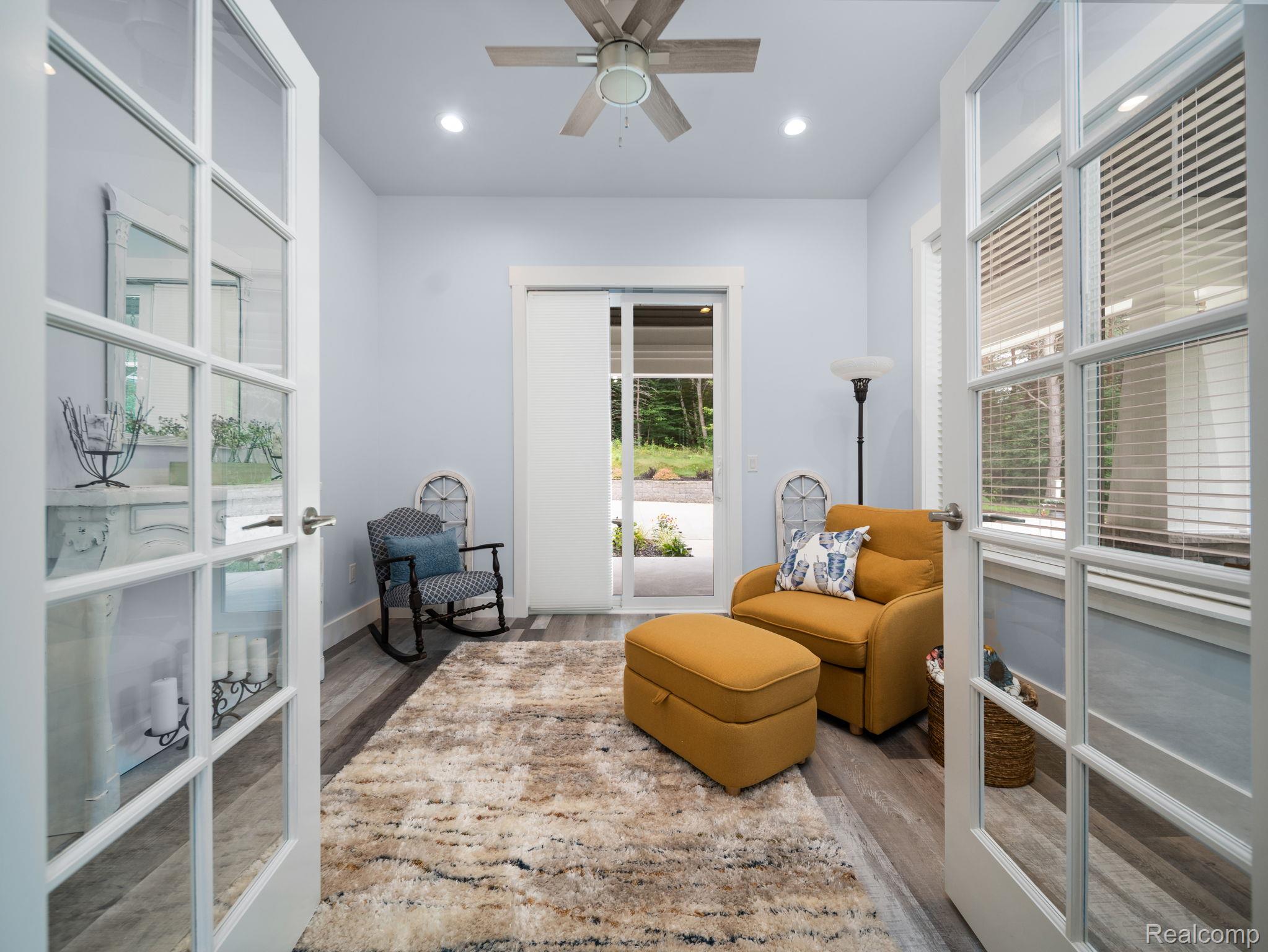 4082 County Road 612 NE