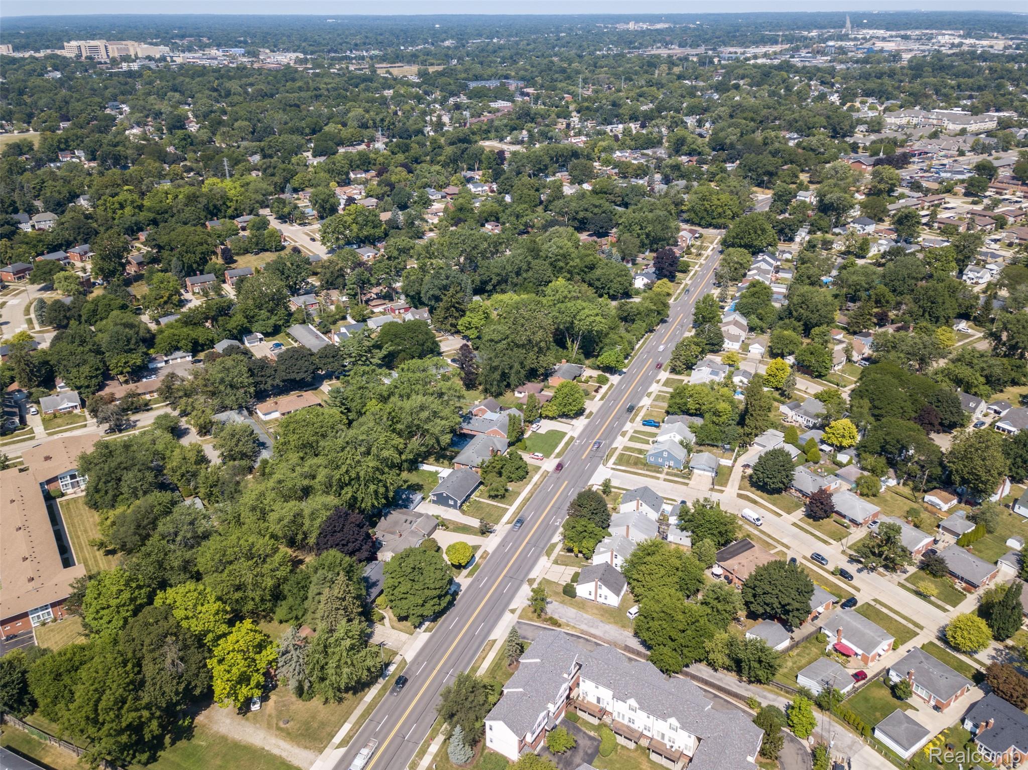 2731 Crooks Road