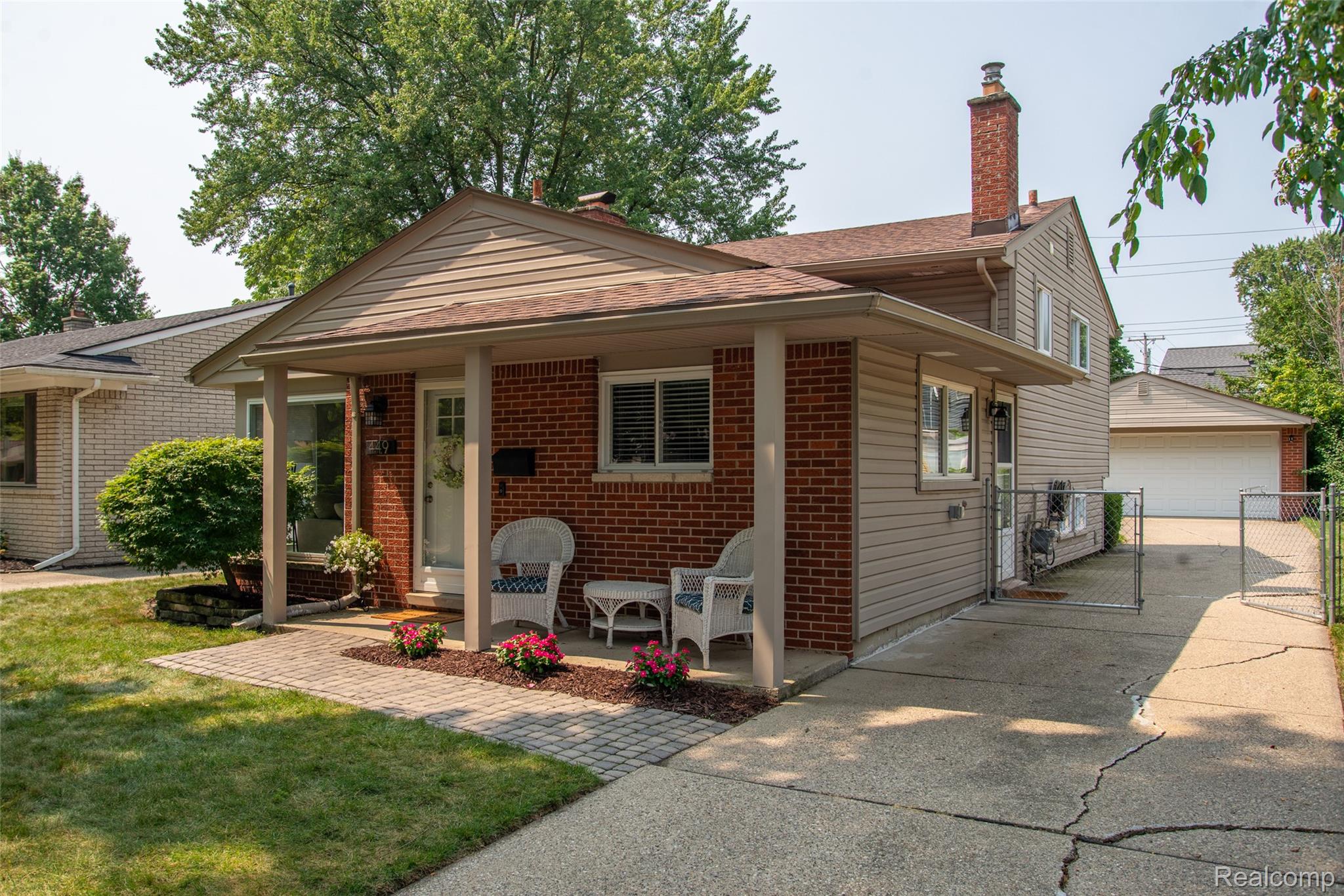449 N Webik Avenue