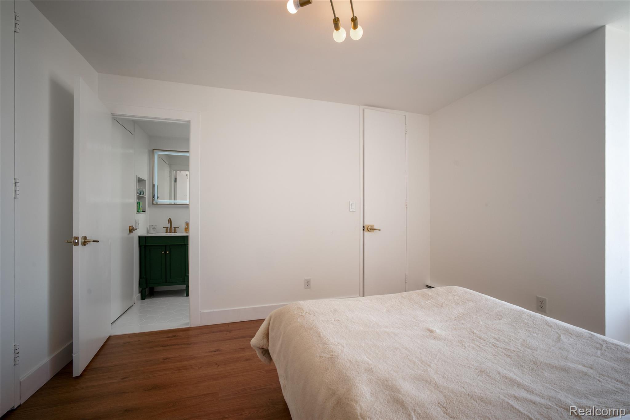 8200 E Jefferson Ave #1703