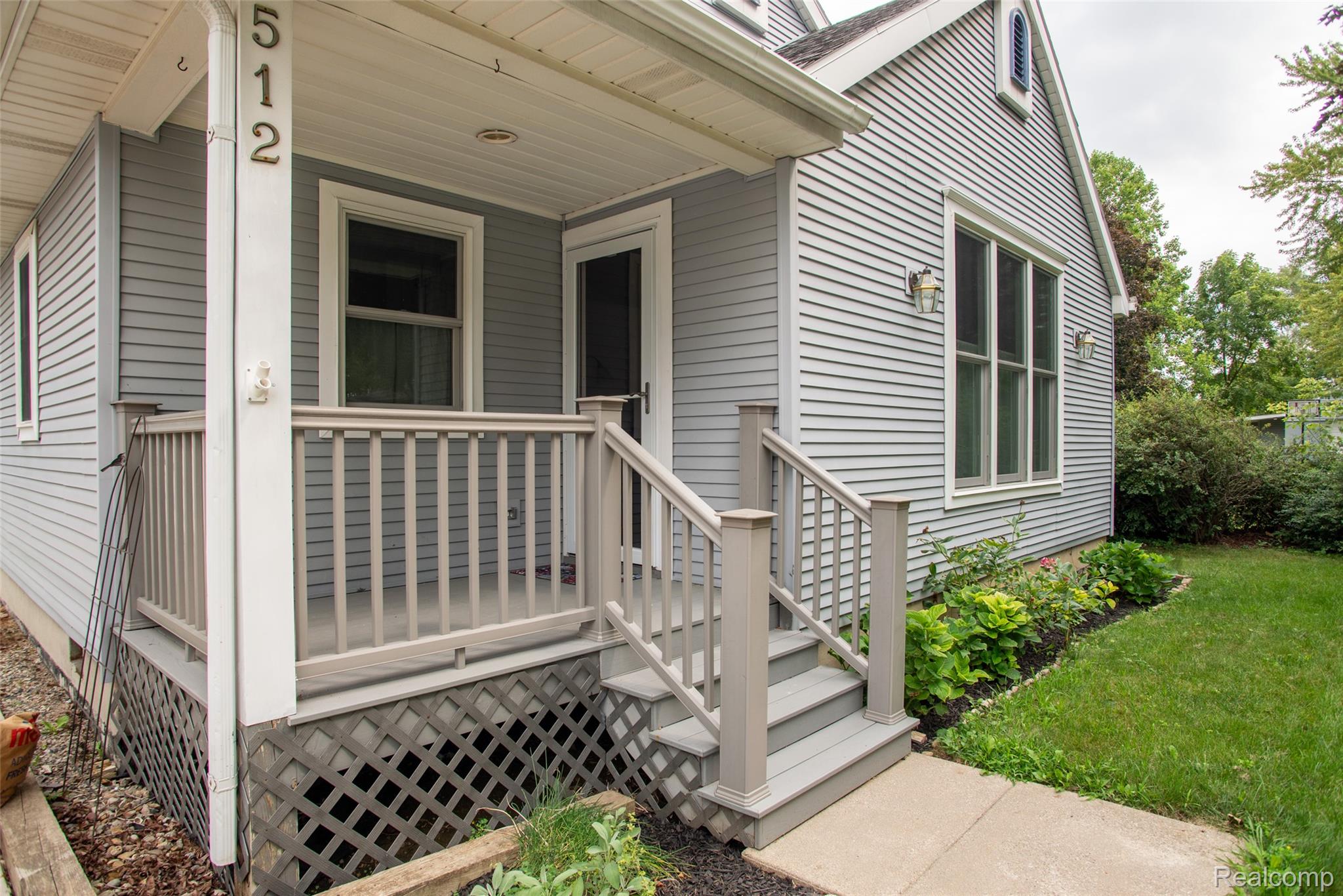 512 Rice Avenue