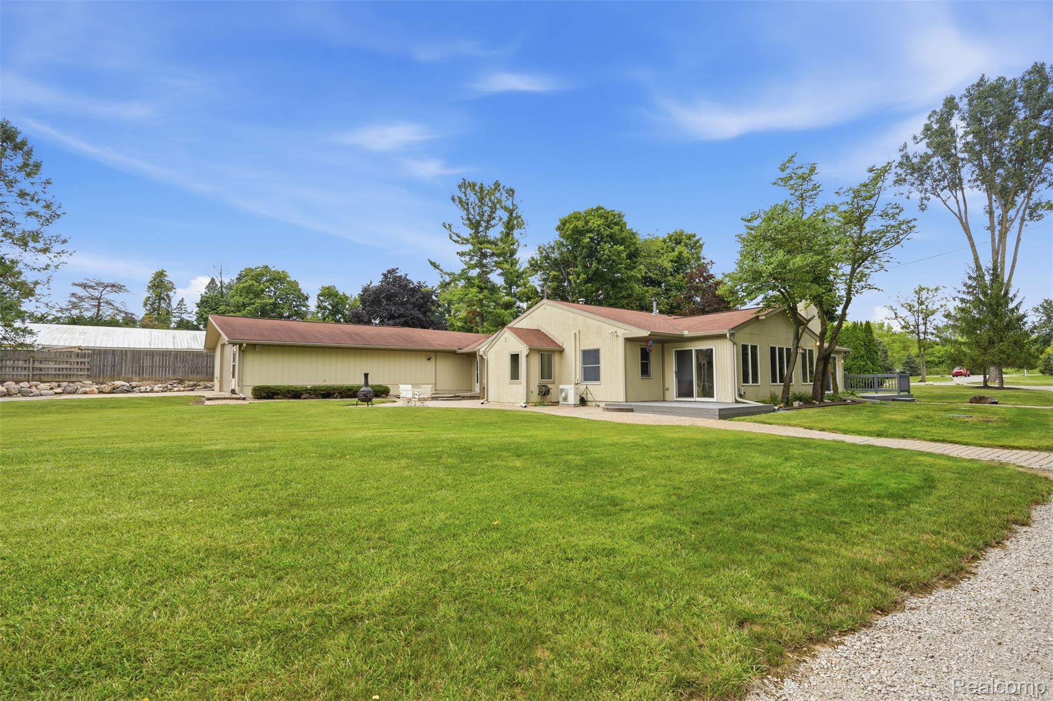 10286 7 Mile Road