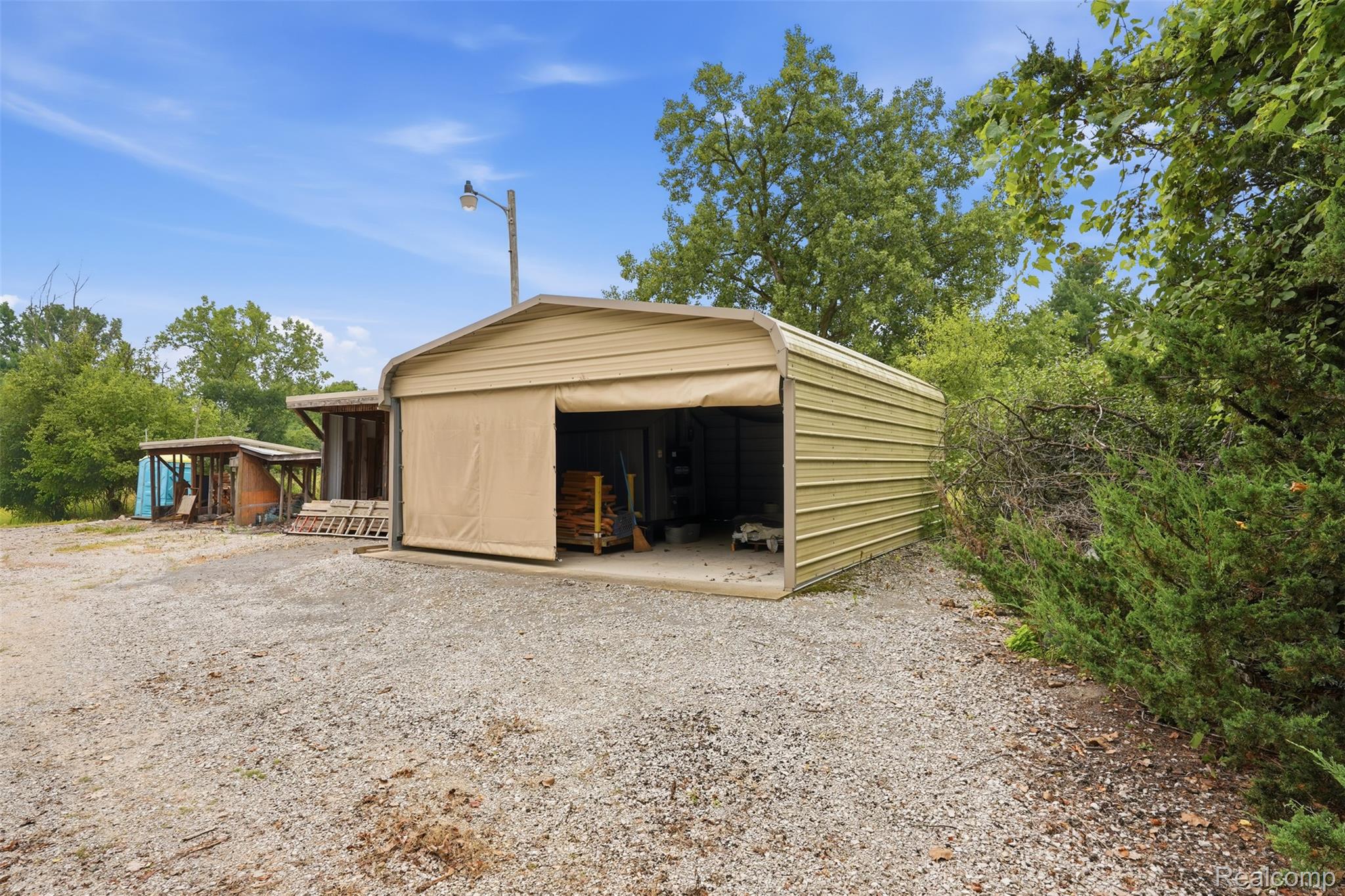 10286 7 Mile Road