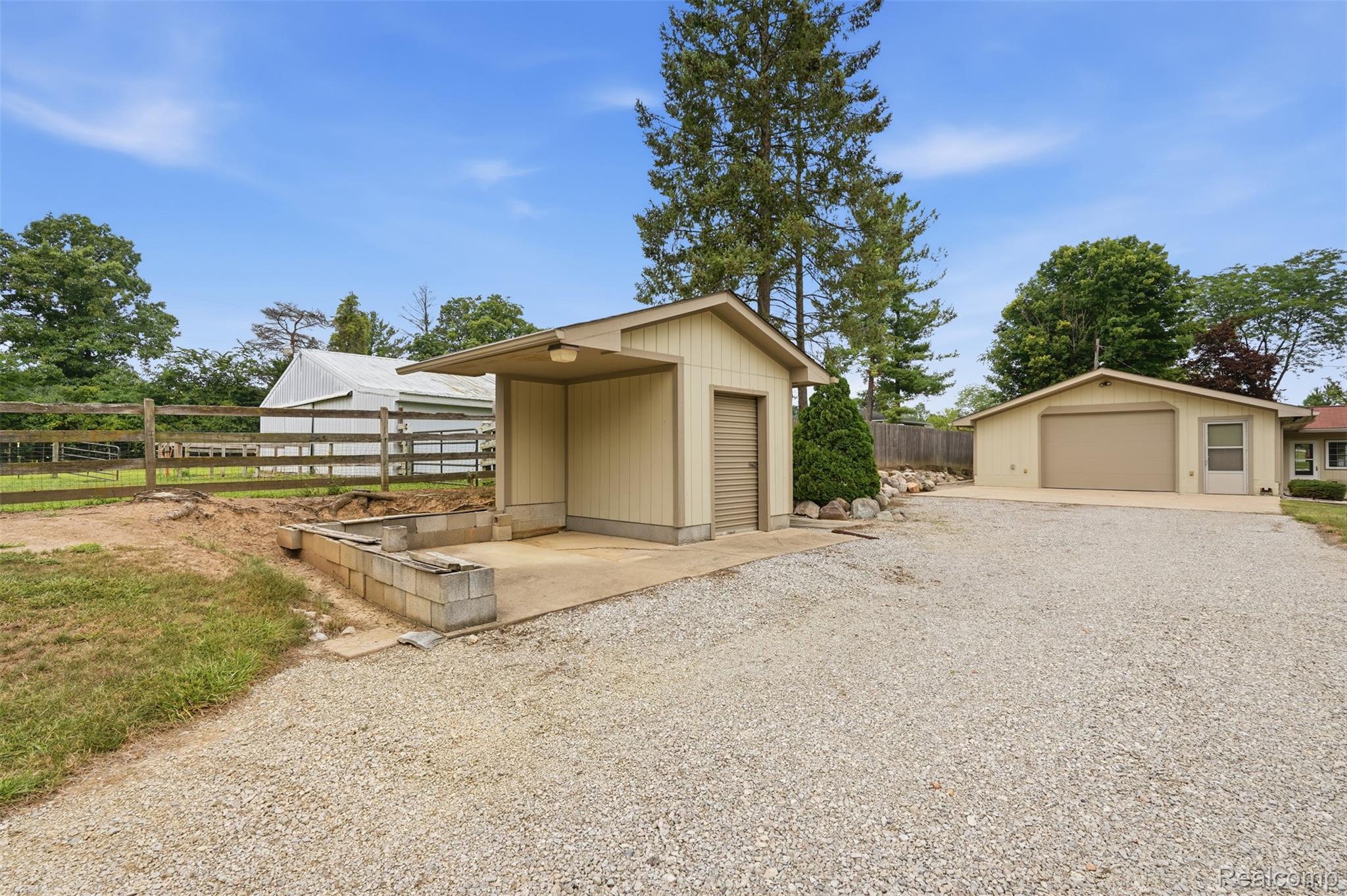 10286 7 Mile Road