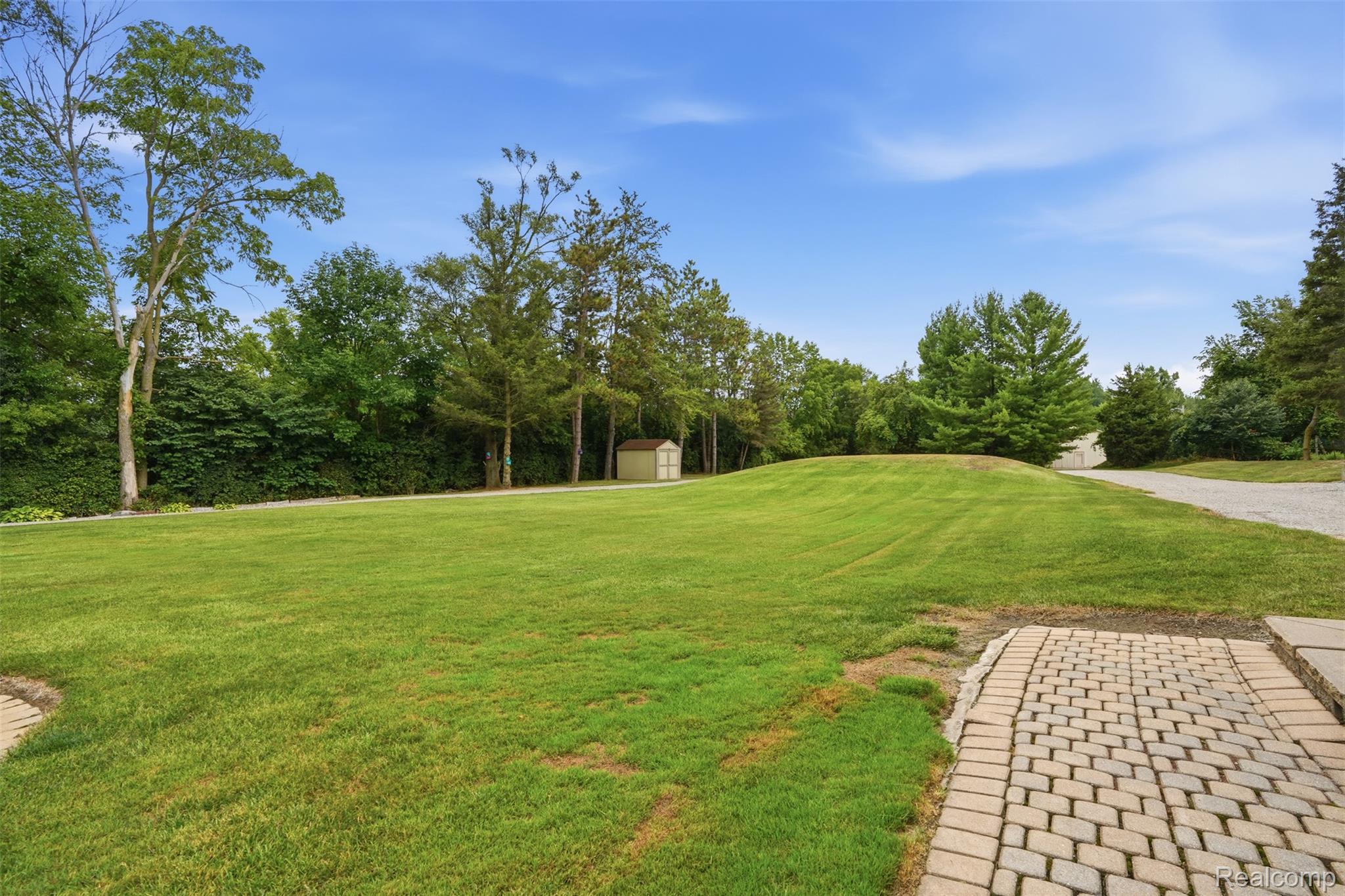 10286 7 Mile Road
