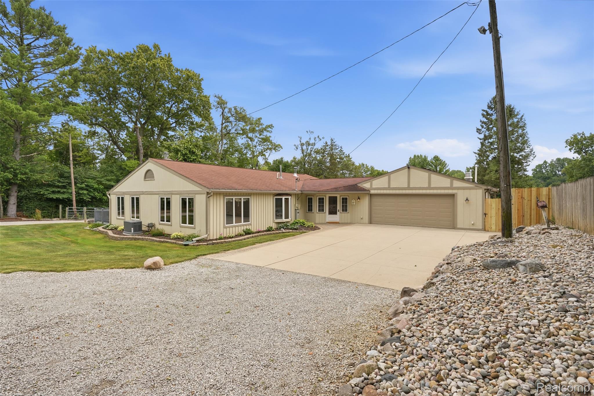 10286 7 Mile Road