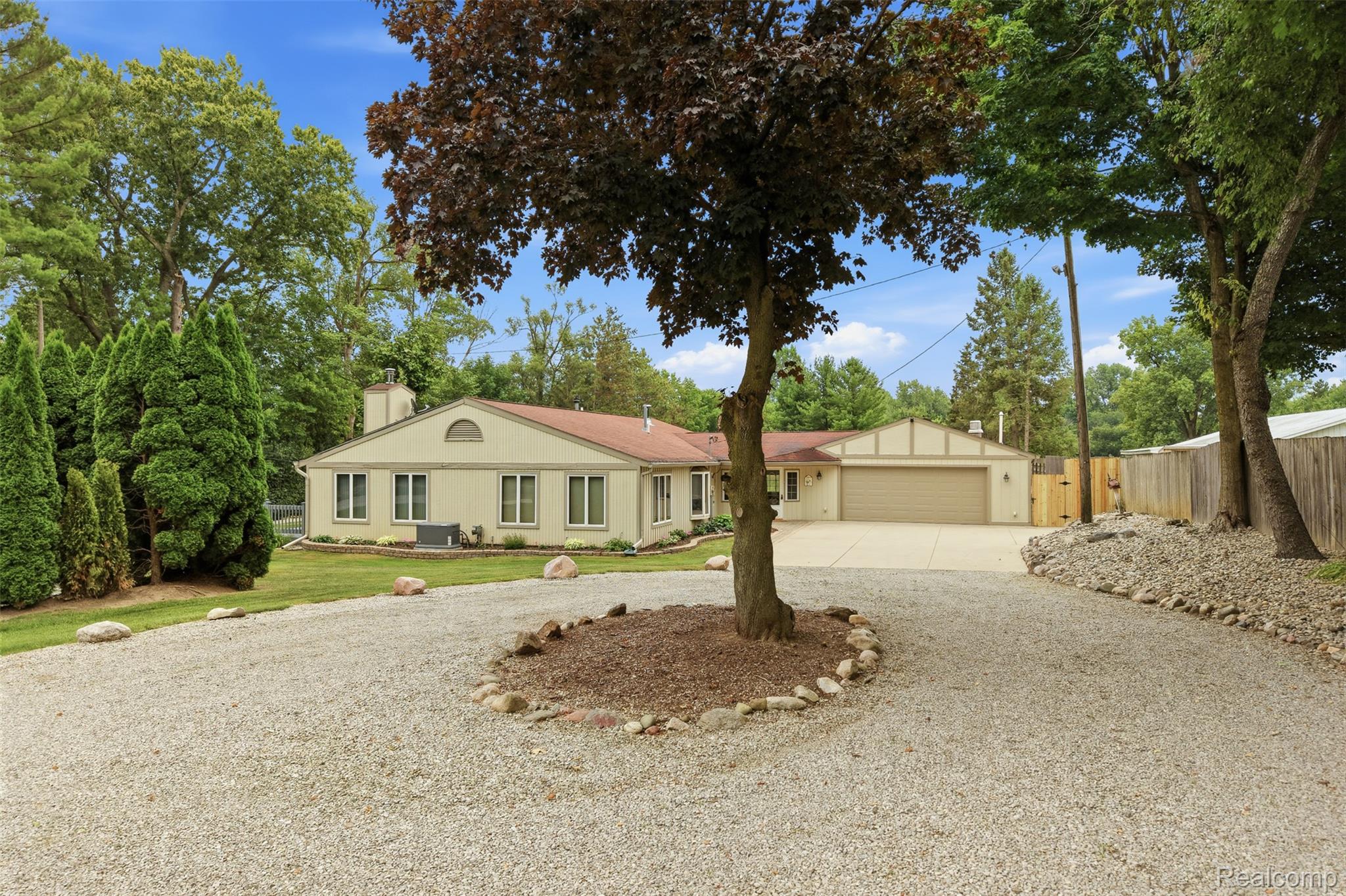 10286 7 Mile Road