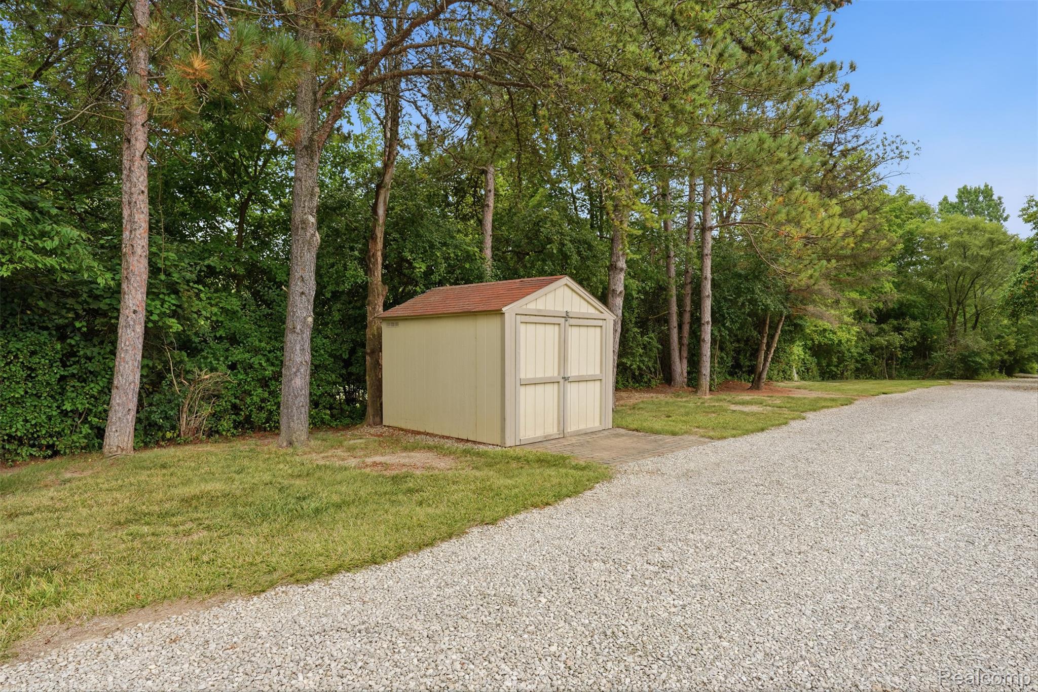 10286 7 Mile Road