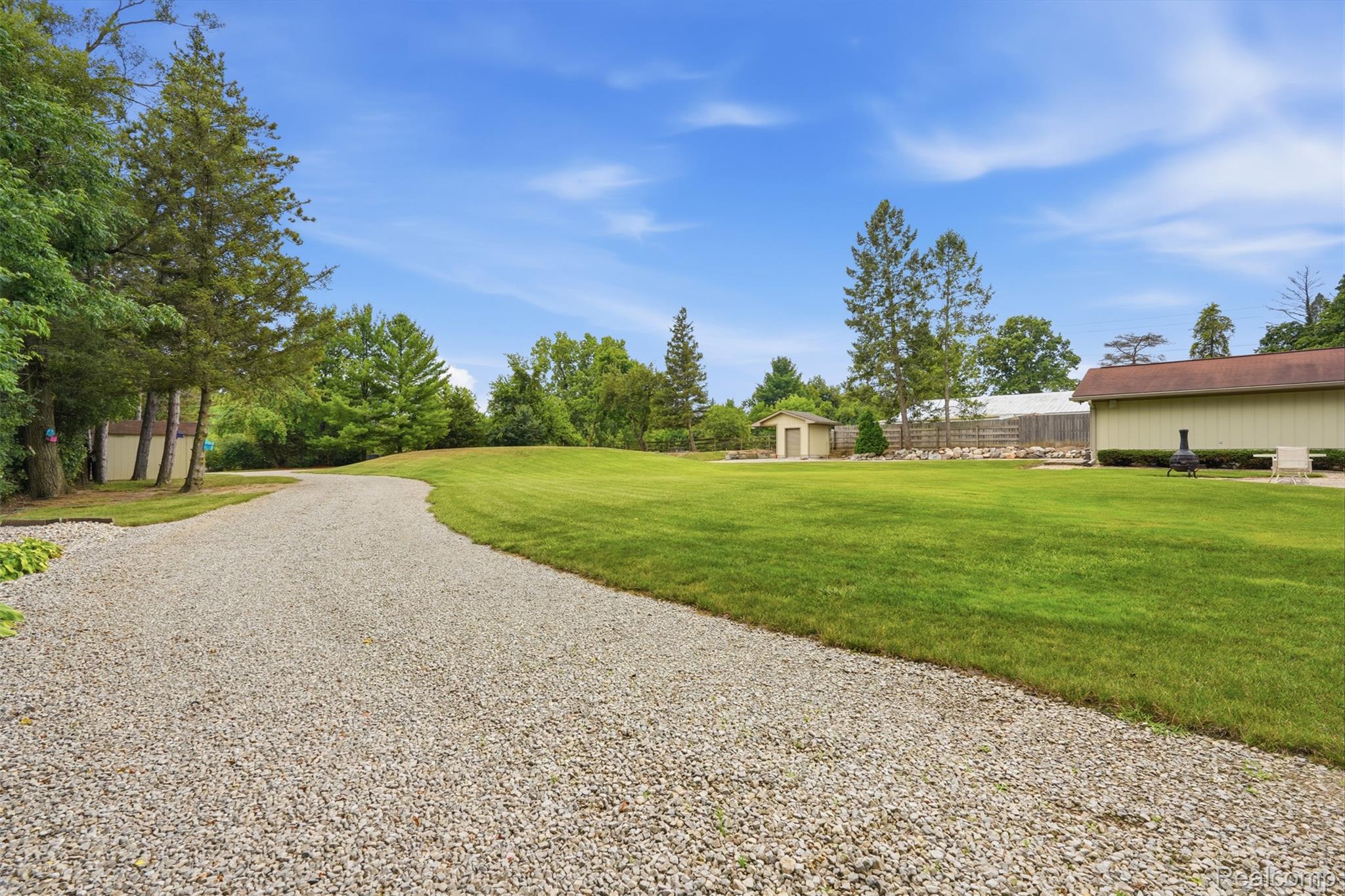 10286 7 Mile Road