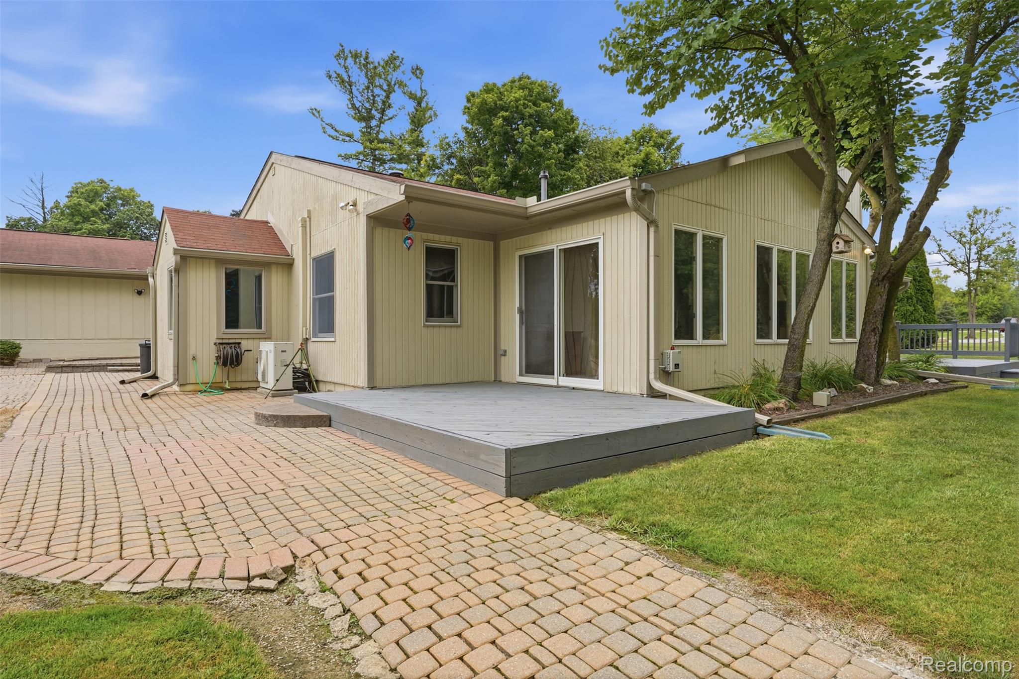 10286 7 Mile Road