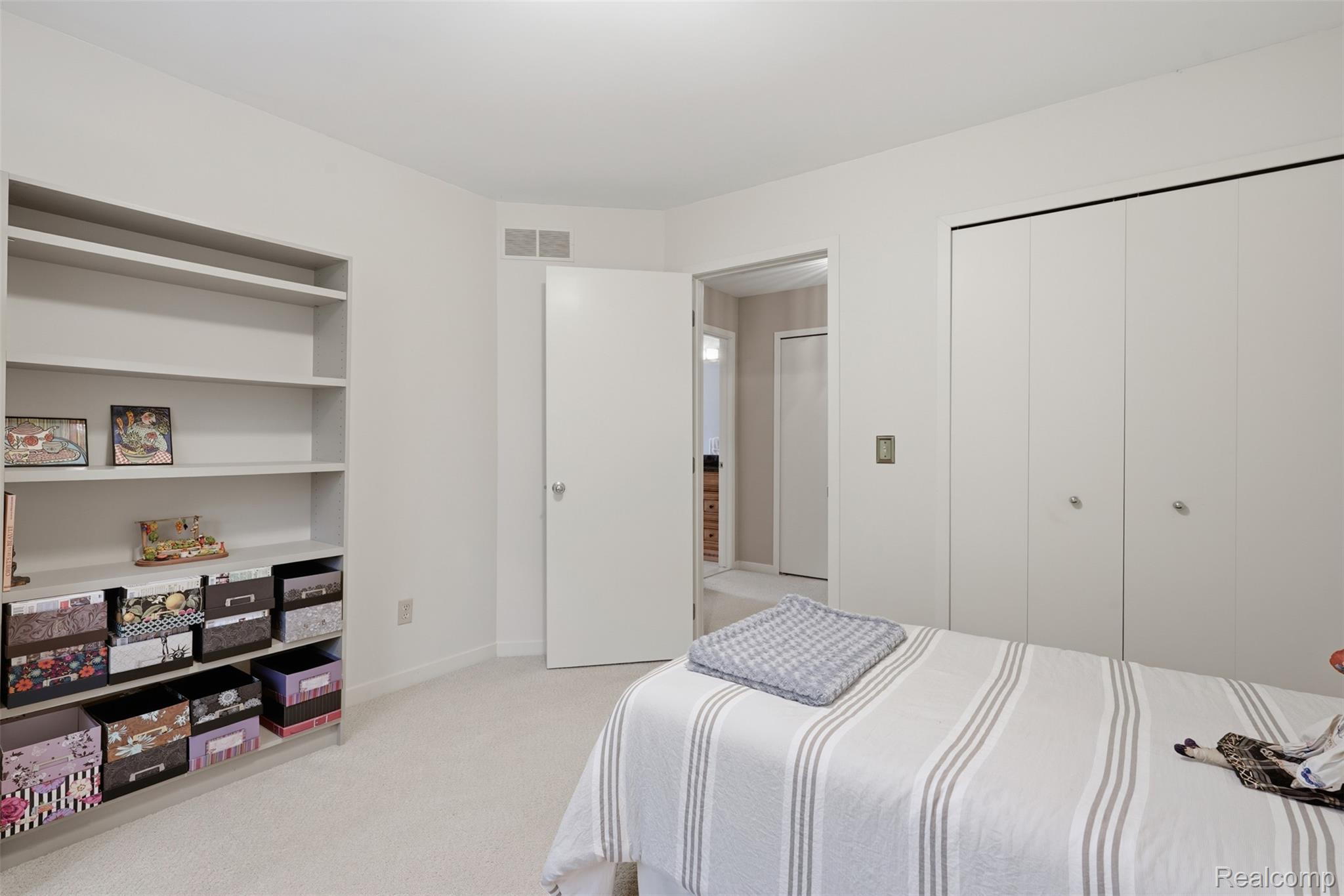 4963 Countryside Drive