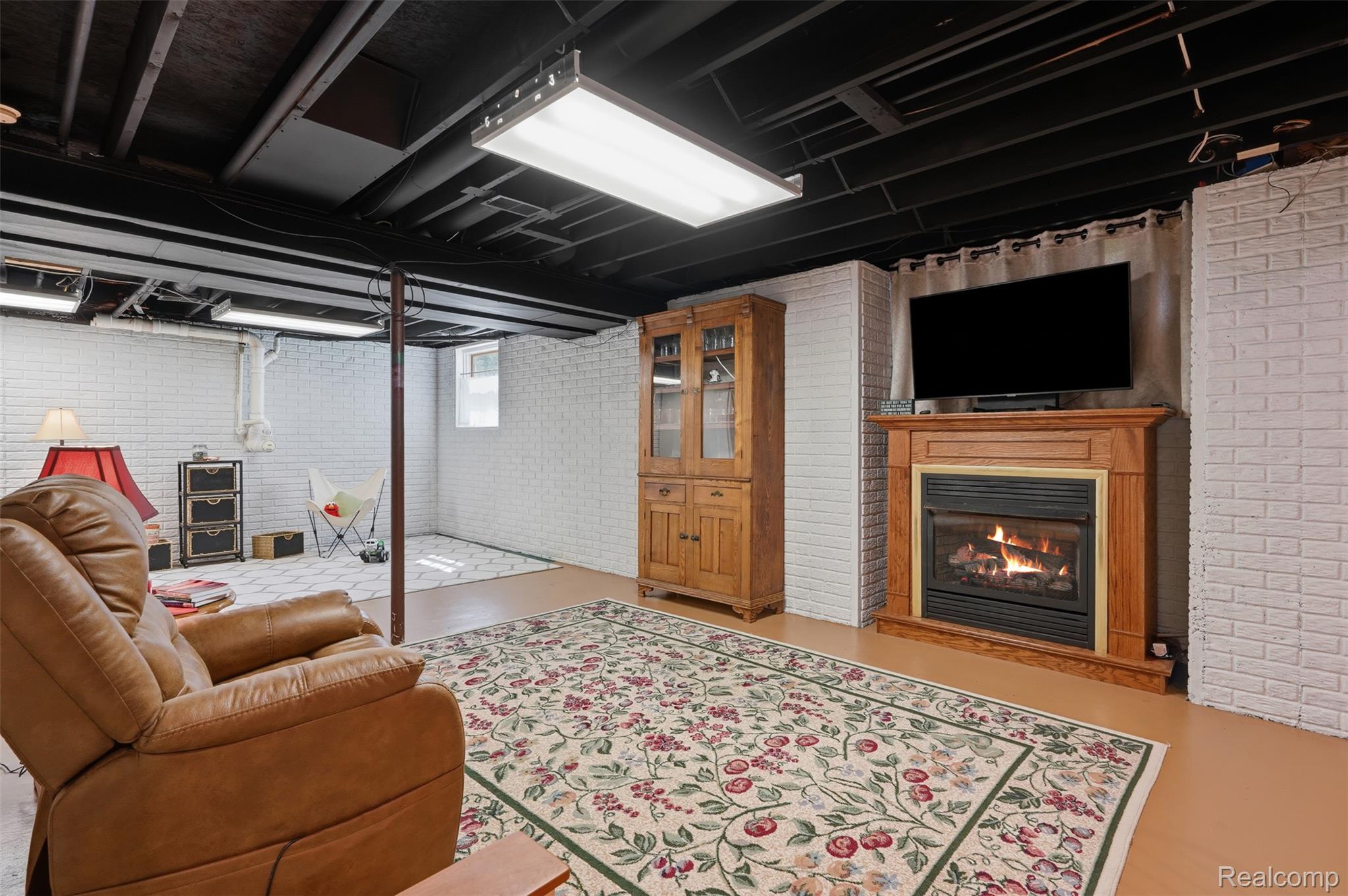 9380 Englishman Drive