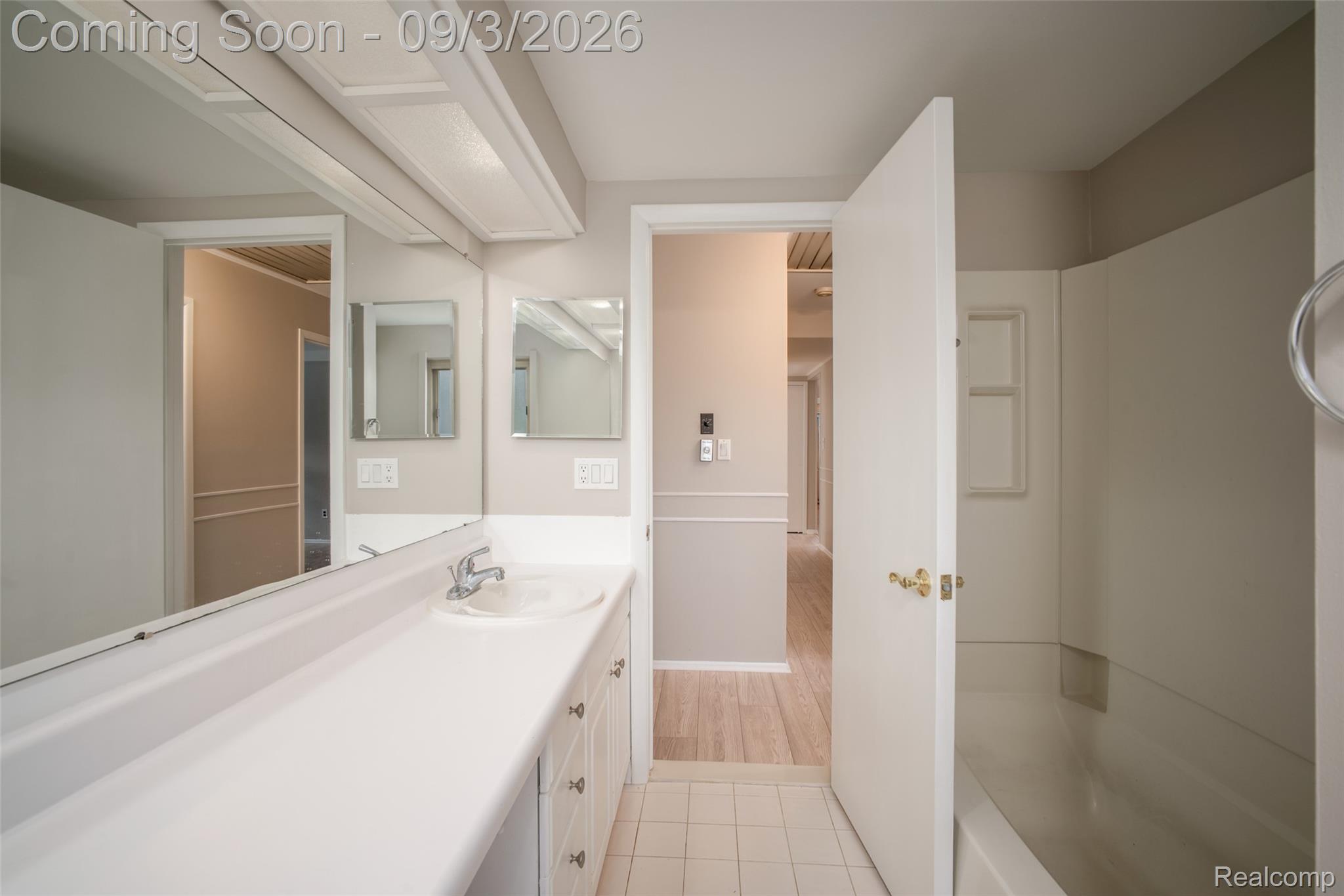 38347 Roycroft Court
