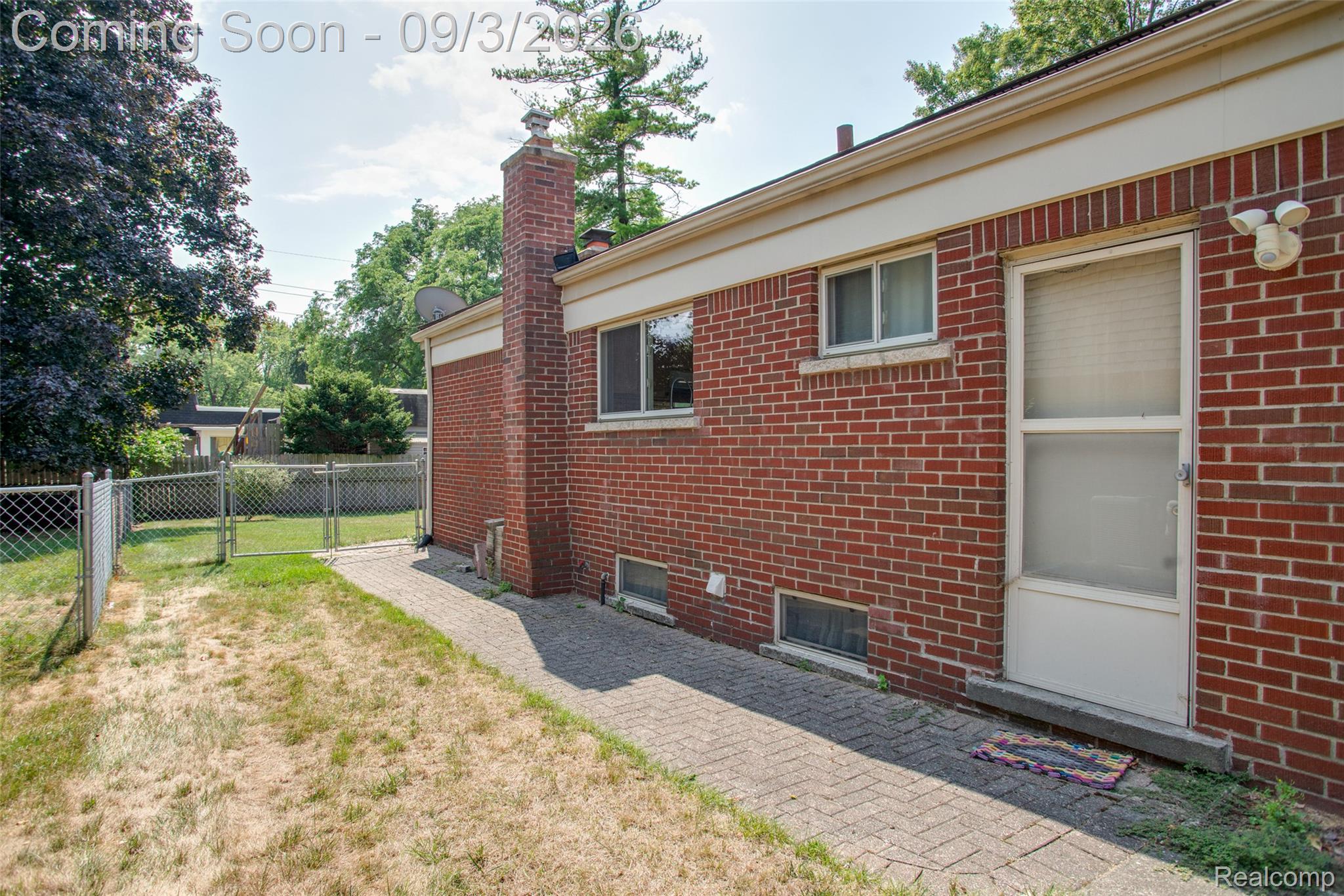 38347 Roycroft Court