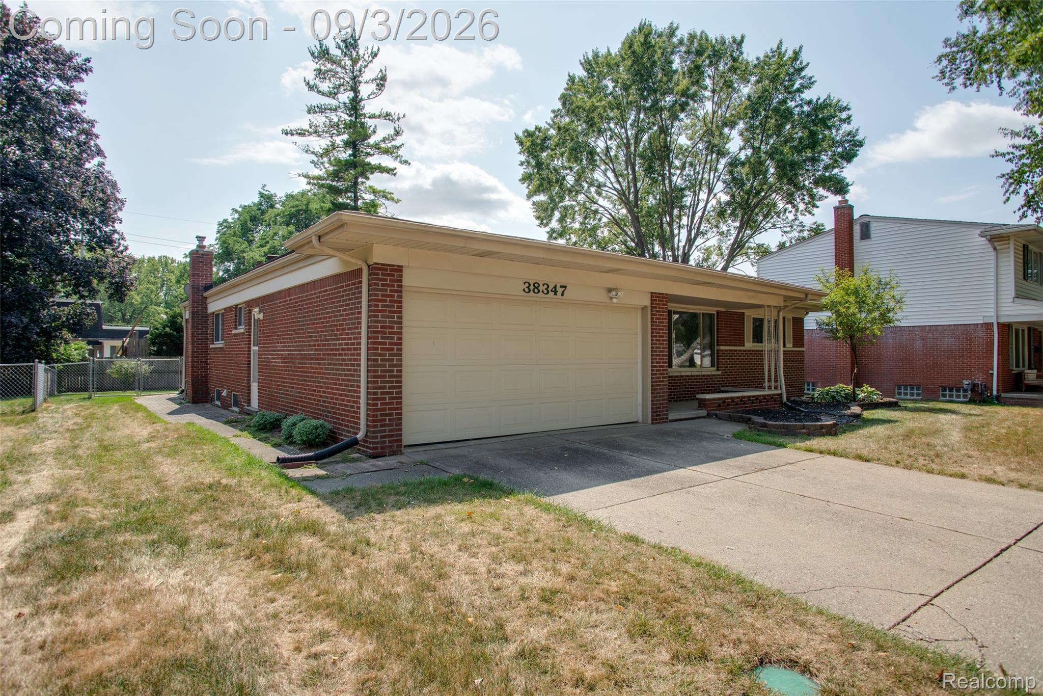 38347 Roycroft Court
