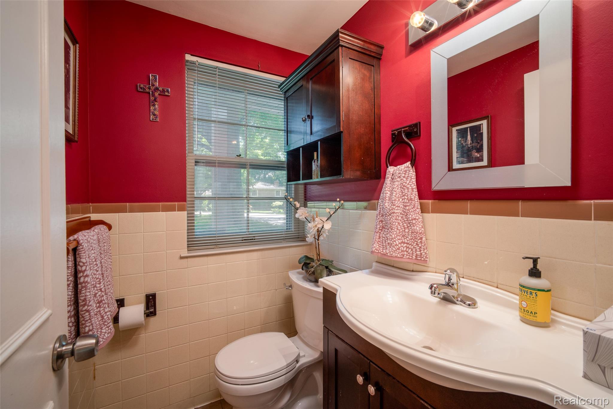 6826 Spruce Drive