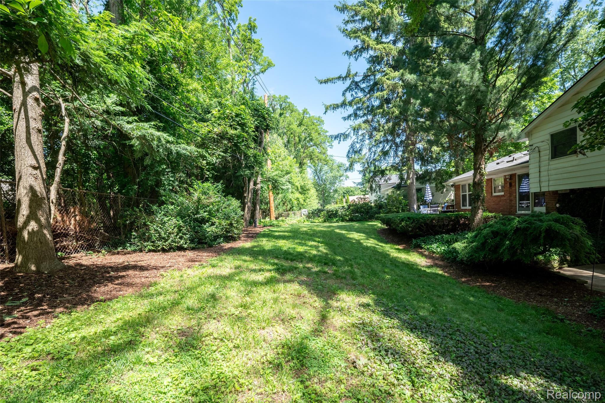 6826 Spruce Drive