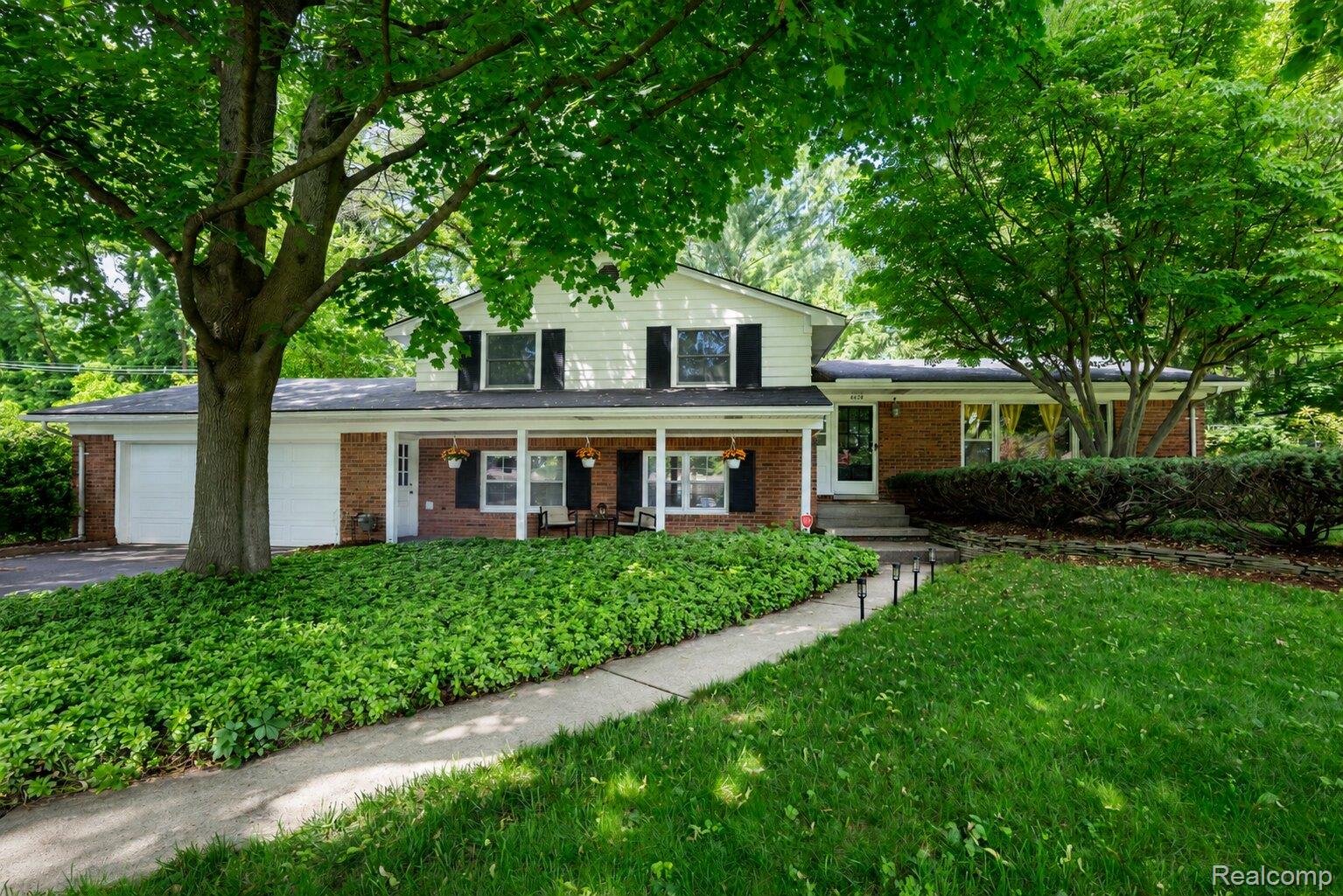 6826 Spruce Drive