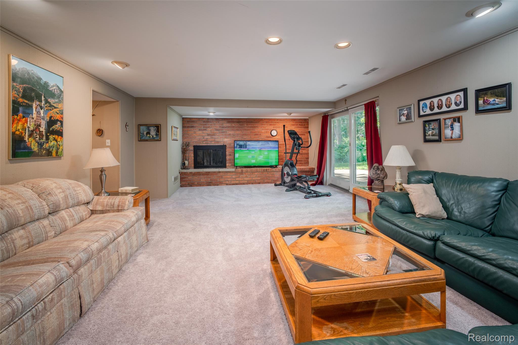 6826 Spruce Drive