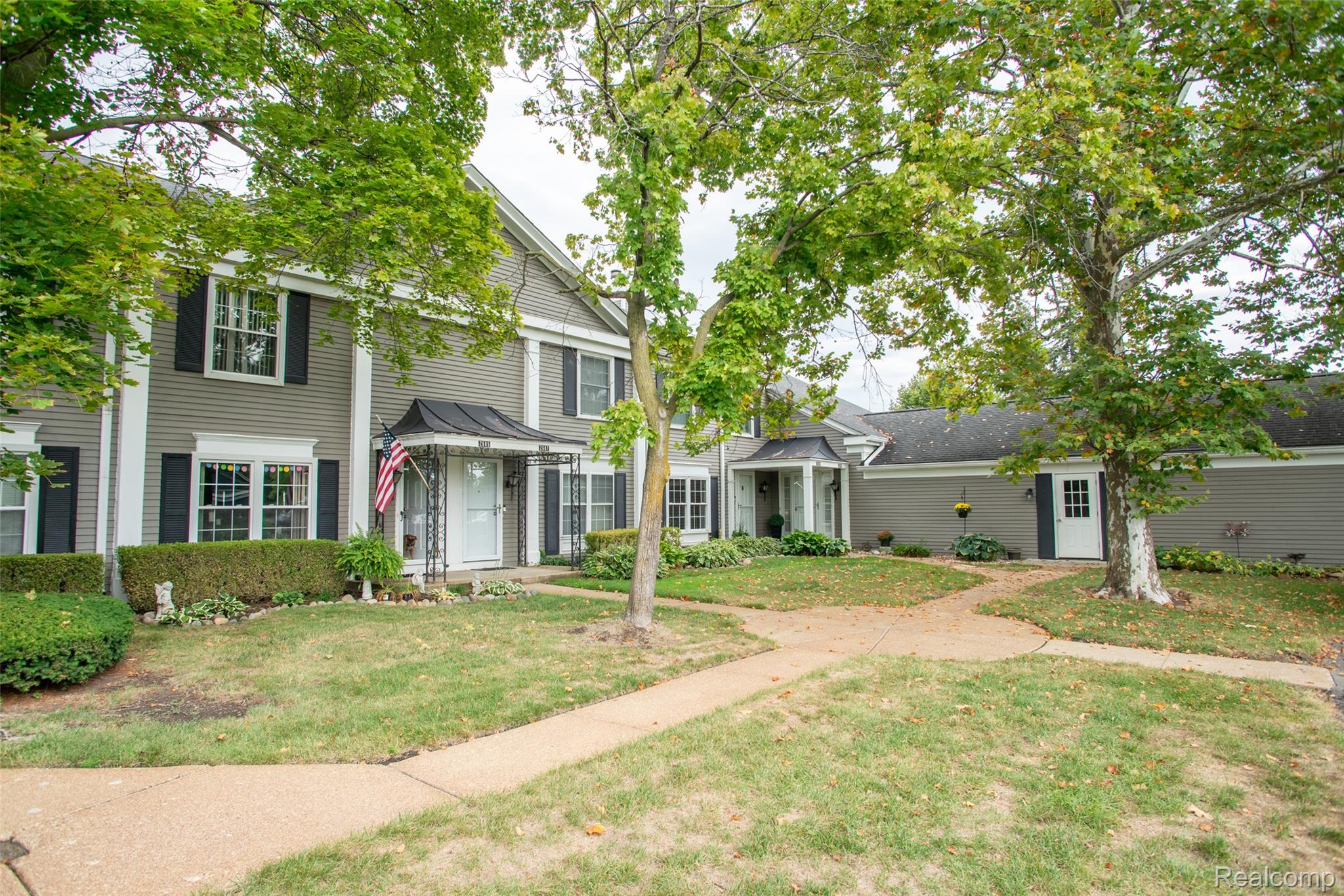 2689 Williamsburg Circle
