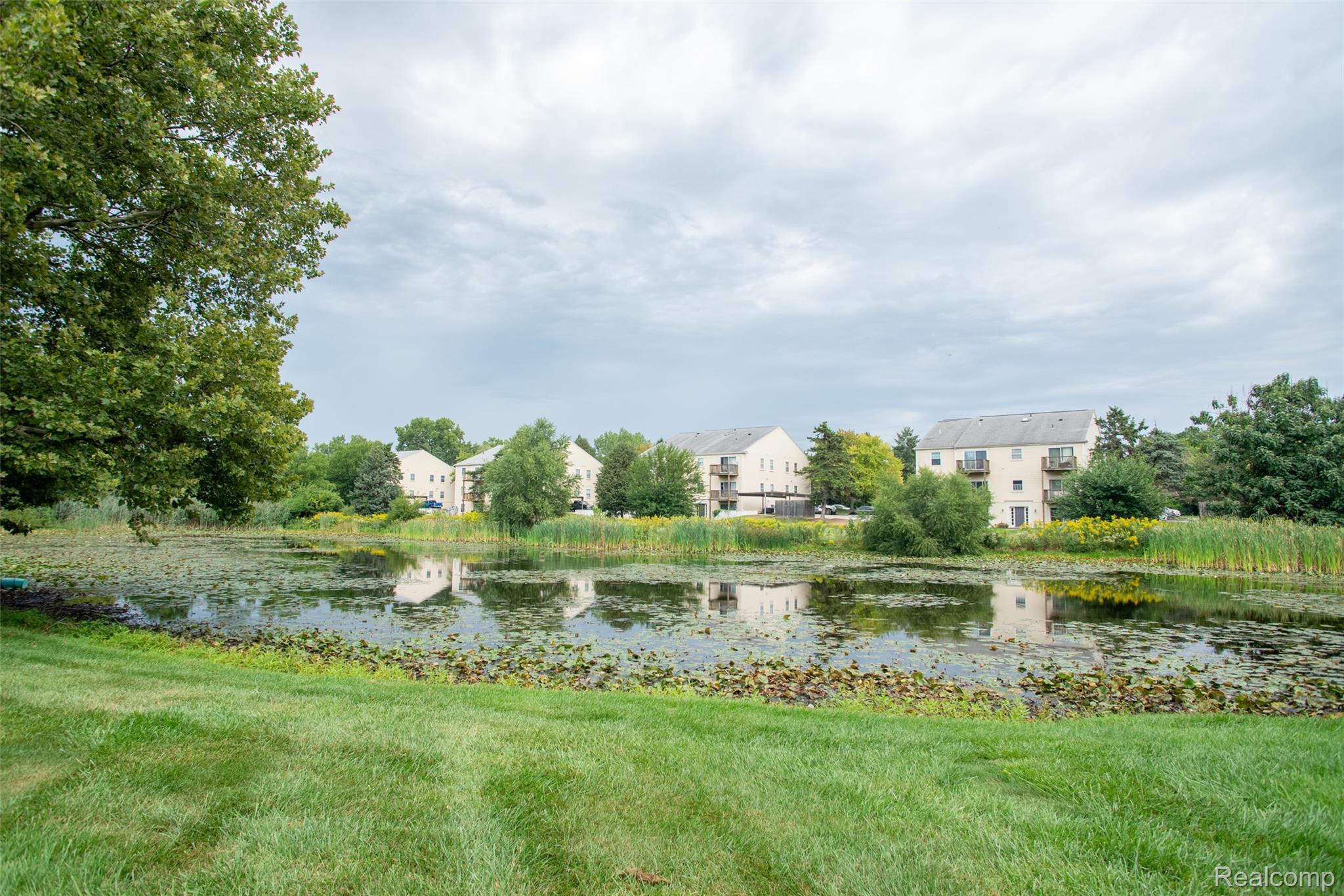 2689 Williamsburg Circle