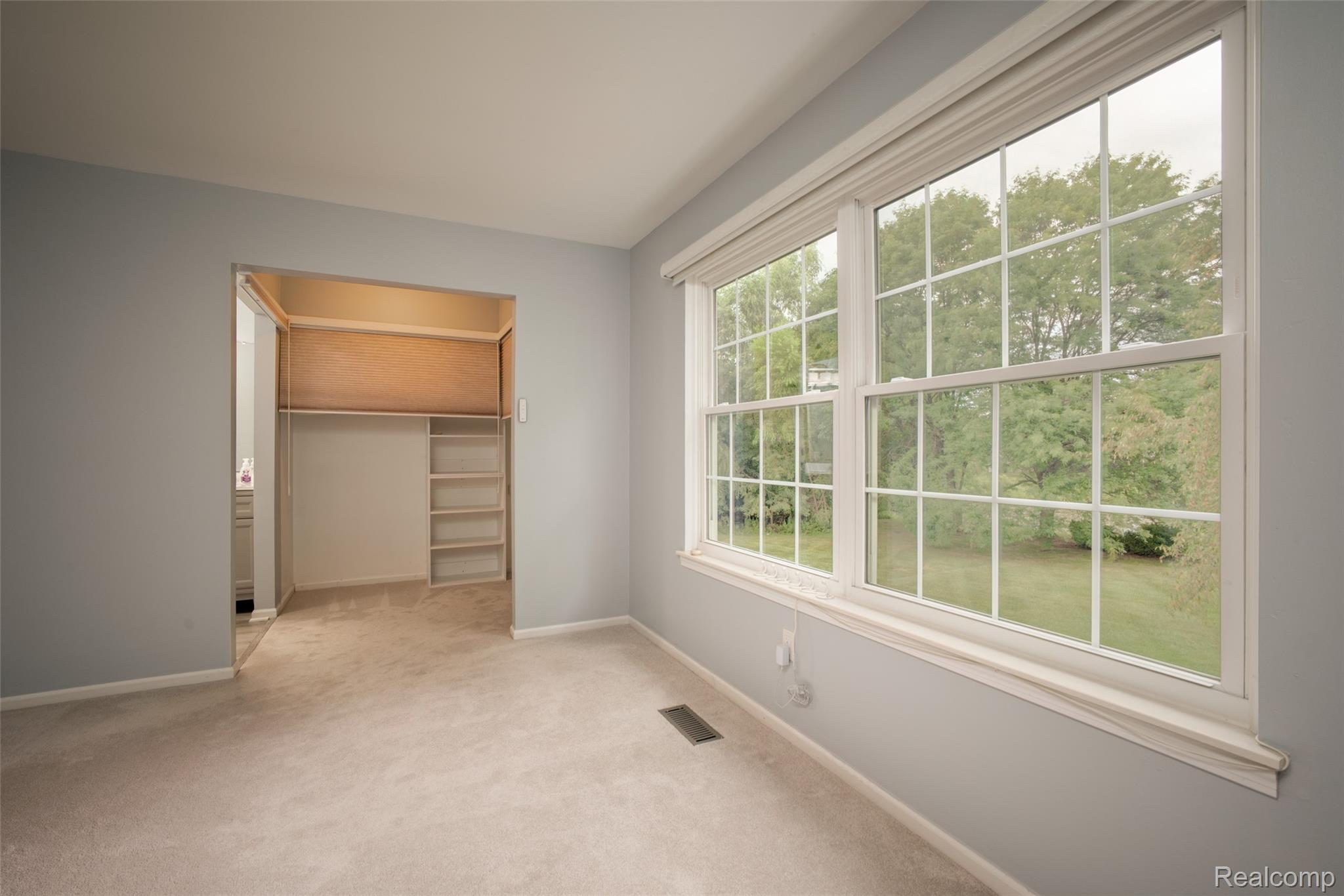 2689 Williamsburg Circle