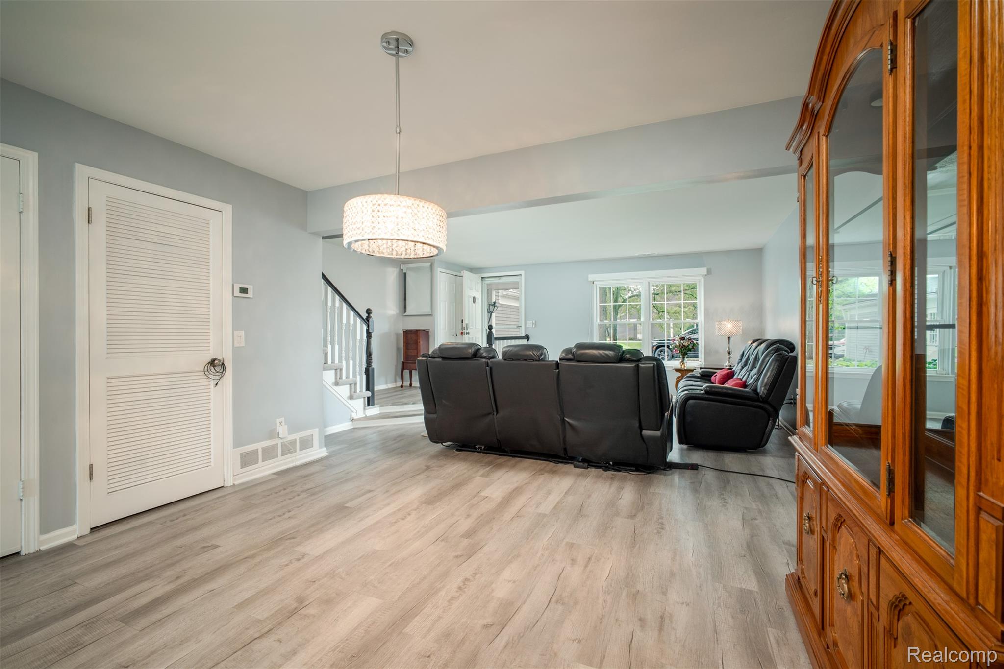 2689 Williamsburg Circle