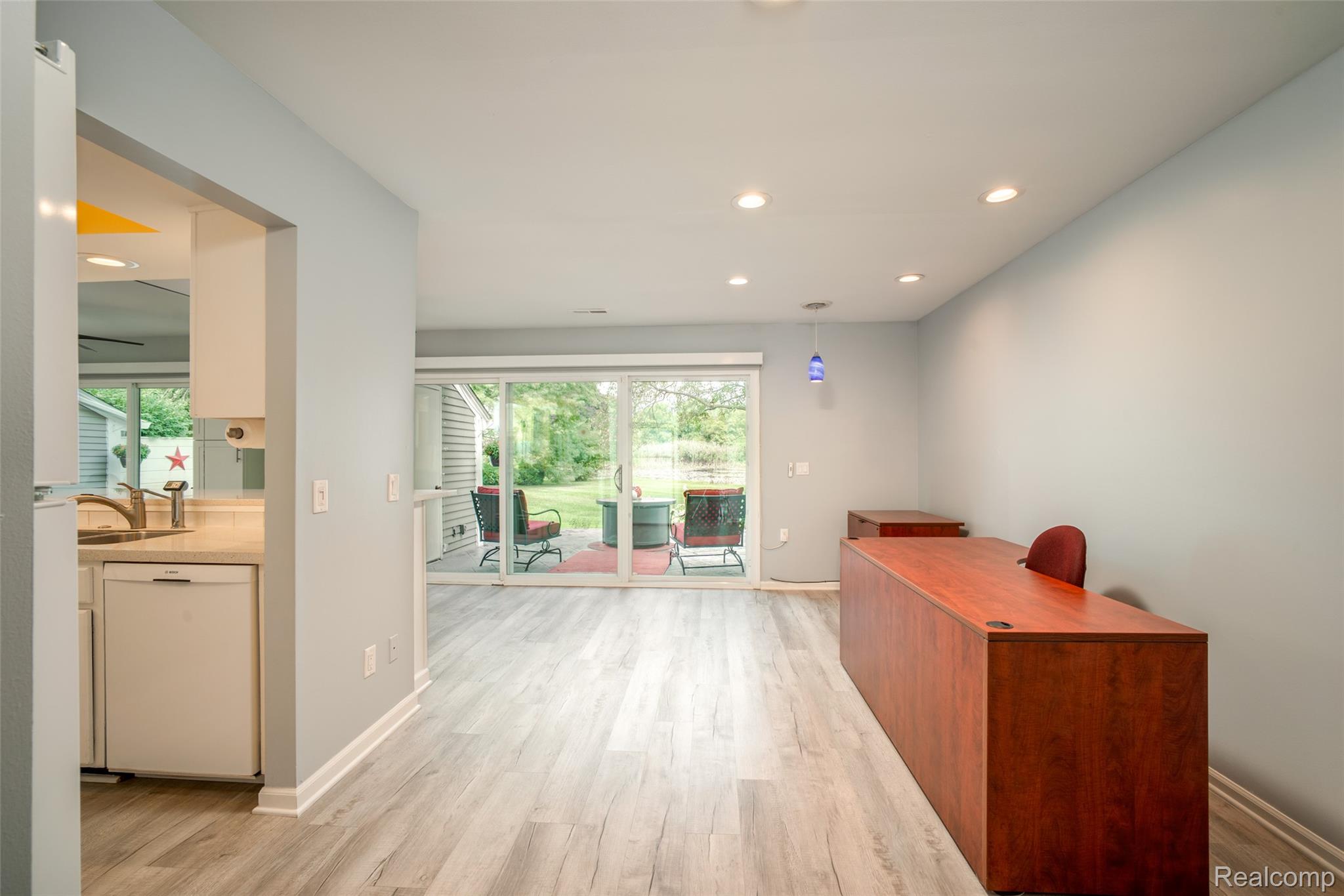 2689 Williamsburg Circle