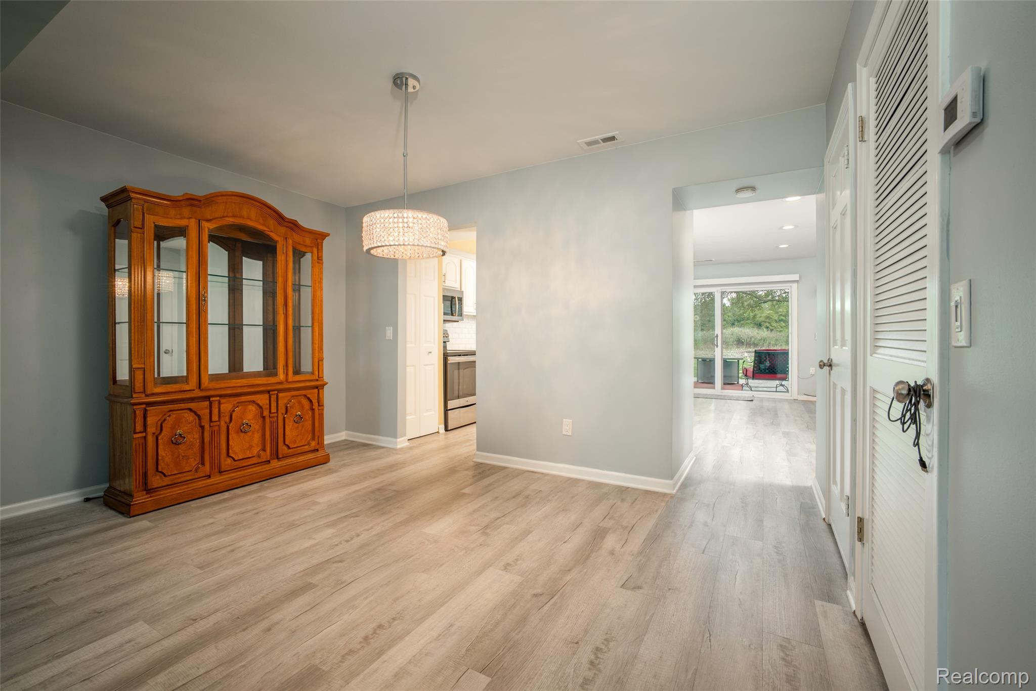 2689 Williamsburg Circle