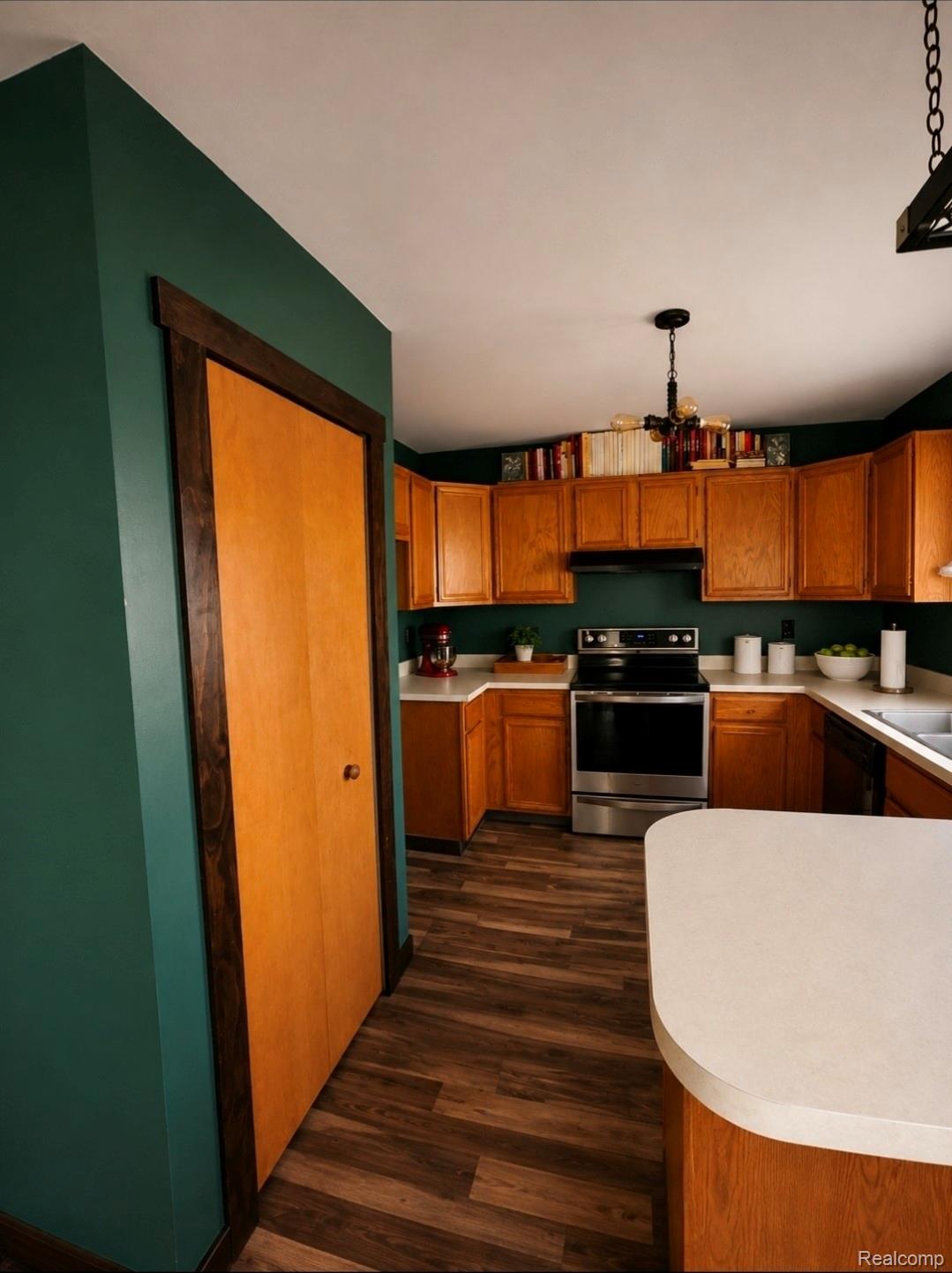 705 Estes Court