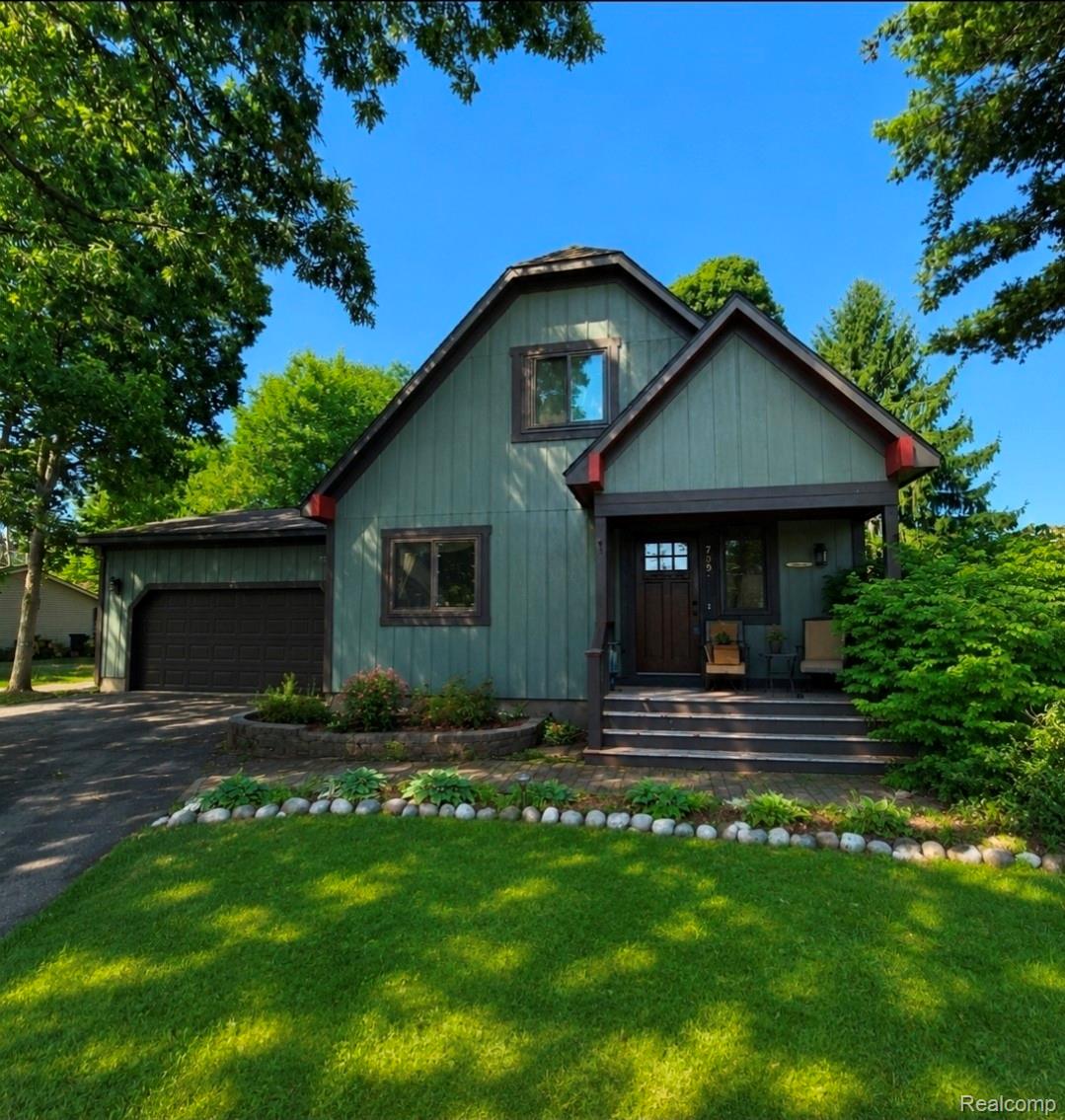 705 Estes Court