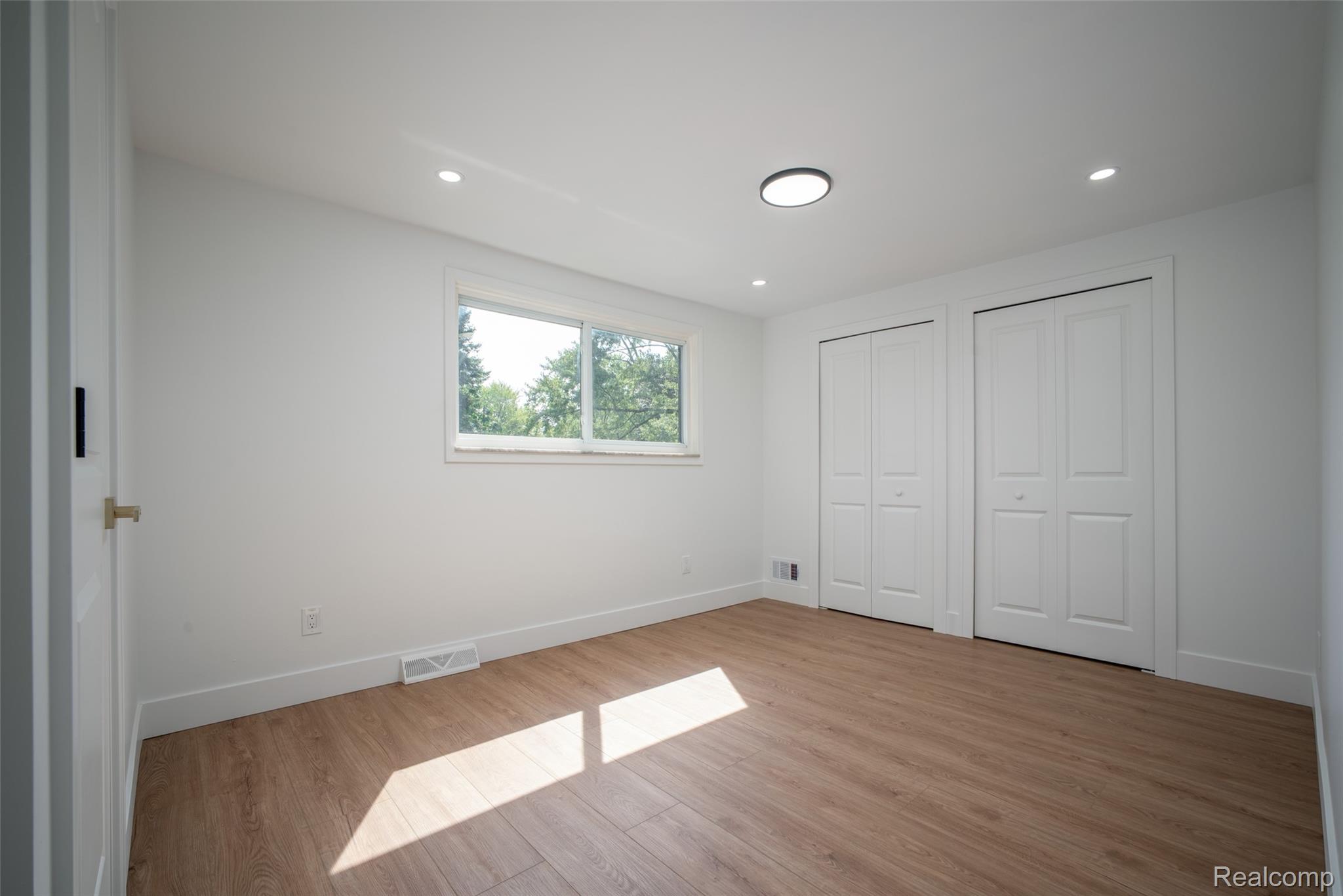 5969 Pleasant Drive